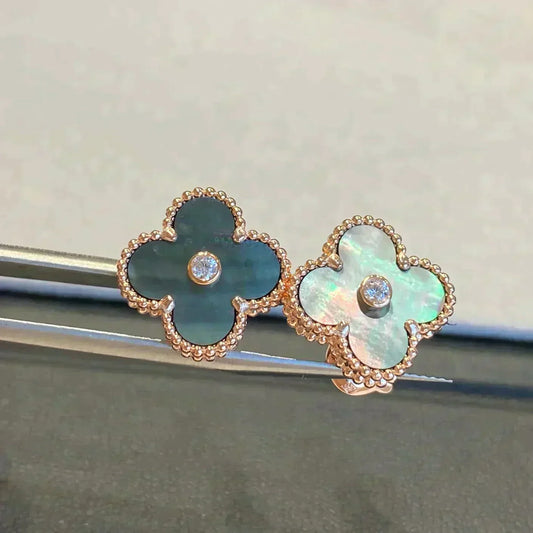[Psychic Jewelrys]CLOVER MEDIUM 1 MOTIFS GRAY MOP  DIAMOND EARRINGS
