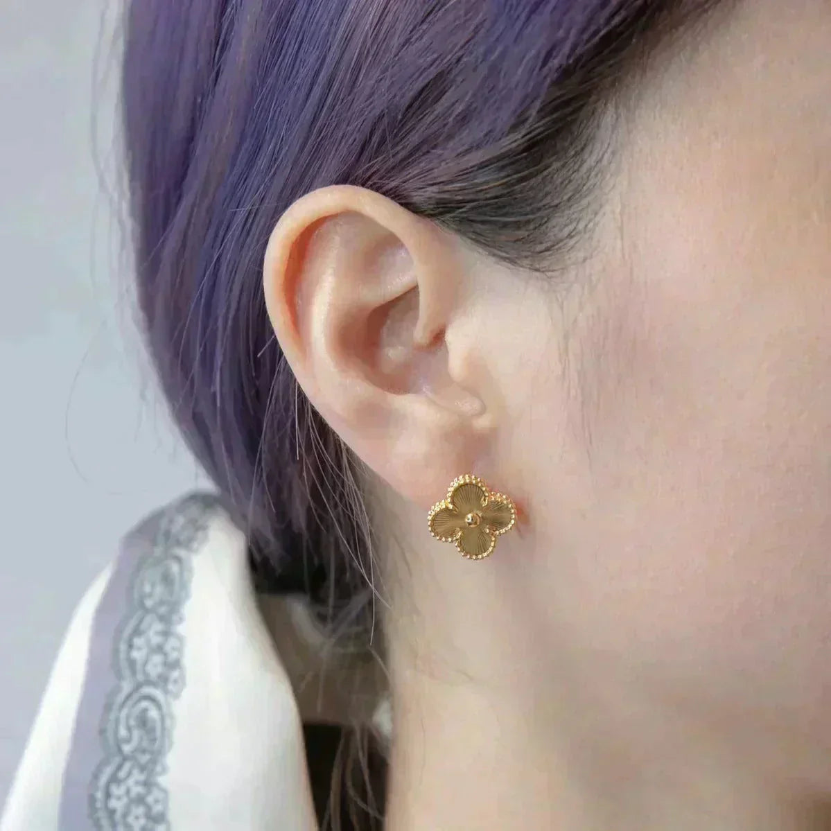 [Psychic Jewelrys]CLOVER MEDIUM 1 MOTIFS LASER EARRINGS