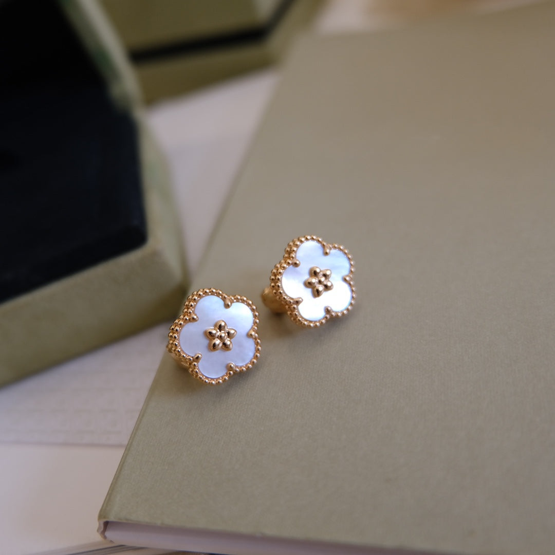 [Psychic Jewelrys]LUCKY PINK GOLD WHITE MOP EARRINGS