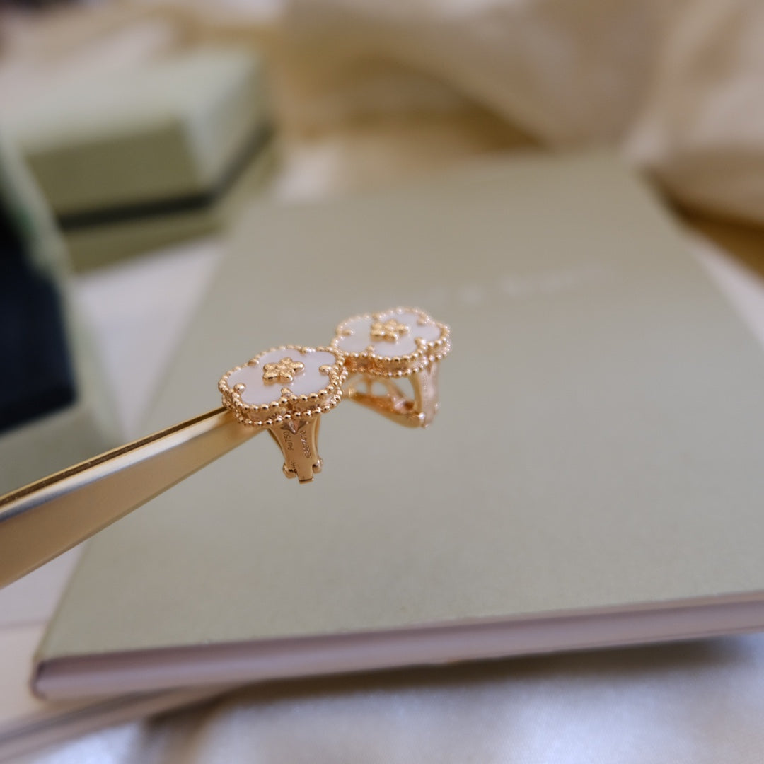 [Psychic Jewelrys]LUCKY PINK GOLD WHITE MOP EARRINGS