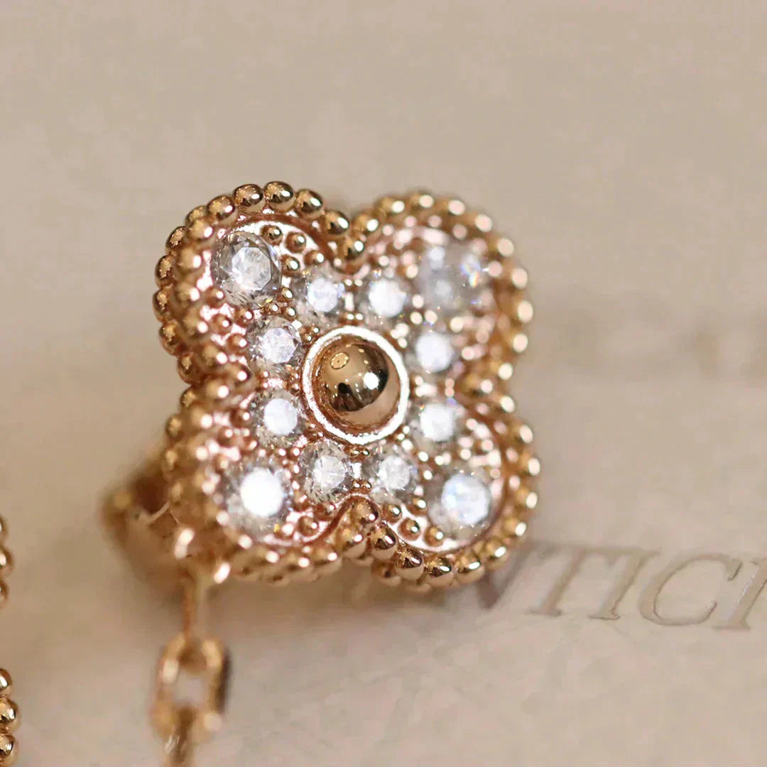 [Psychic Jewelrys]CLOVER MEDIUM 1 MOTIFS FUll DIAMOND EARRINGS