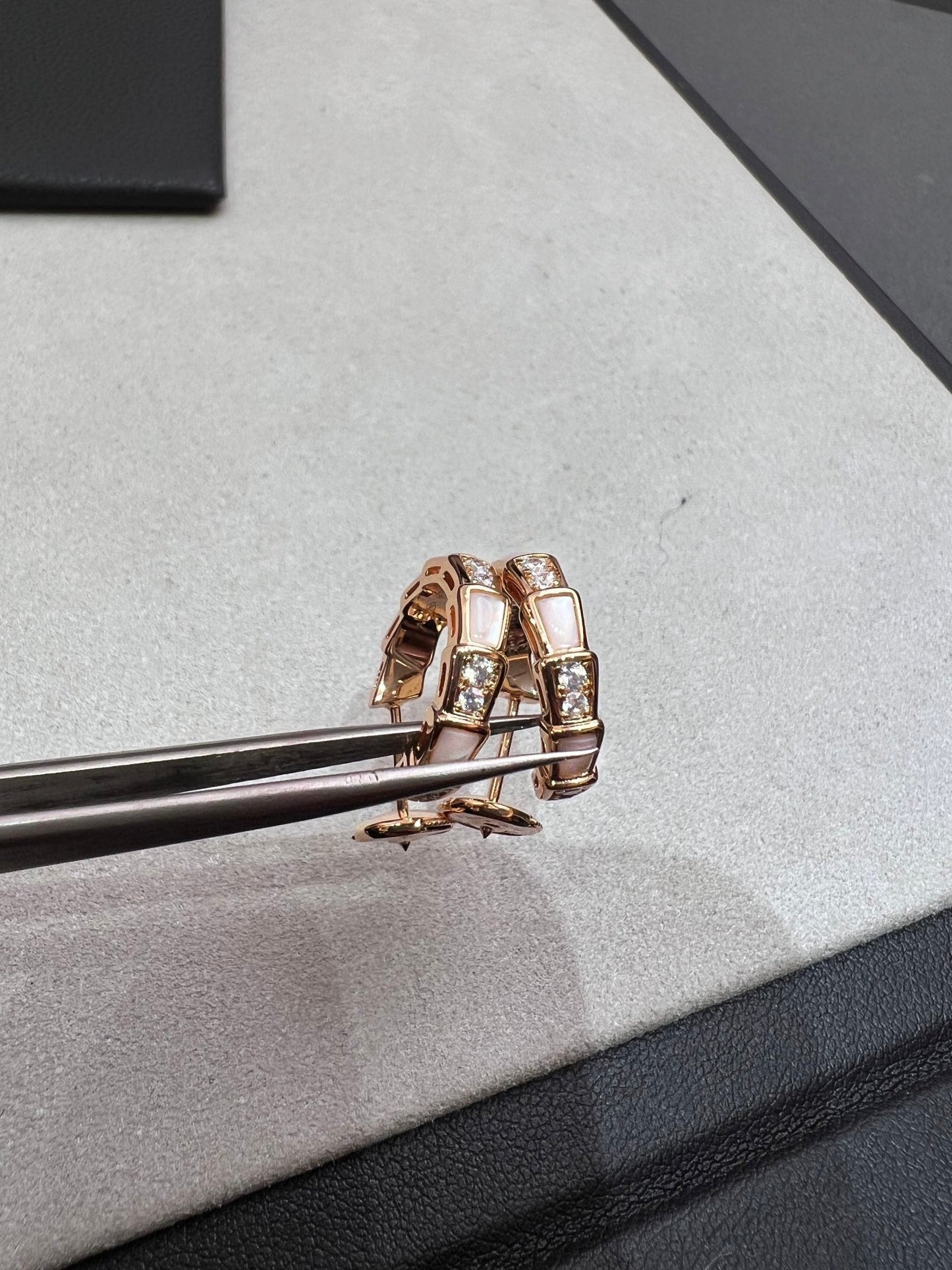 [Psychic Jewelrys]SERPENTI MOP PINK GOLD EARRINGS