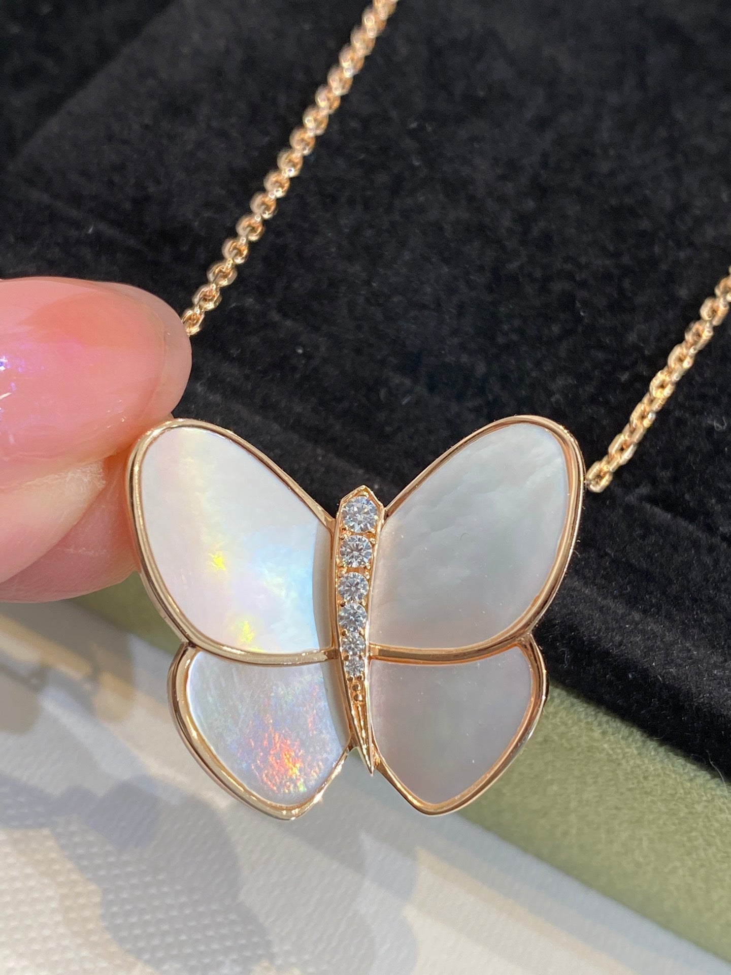 [Psychic Jewelrys]BUTTERFLY GOLD MOP DIAMOND NECKLACE