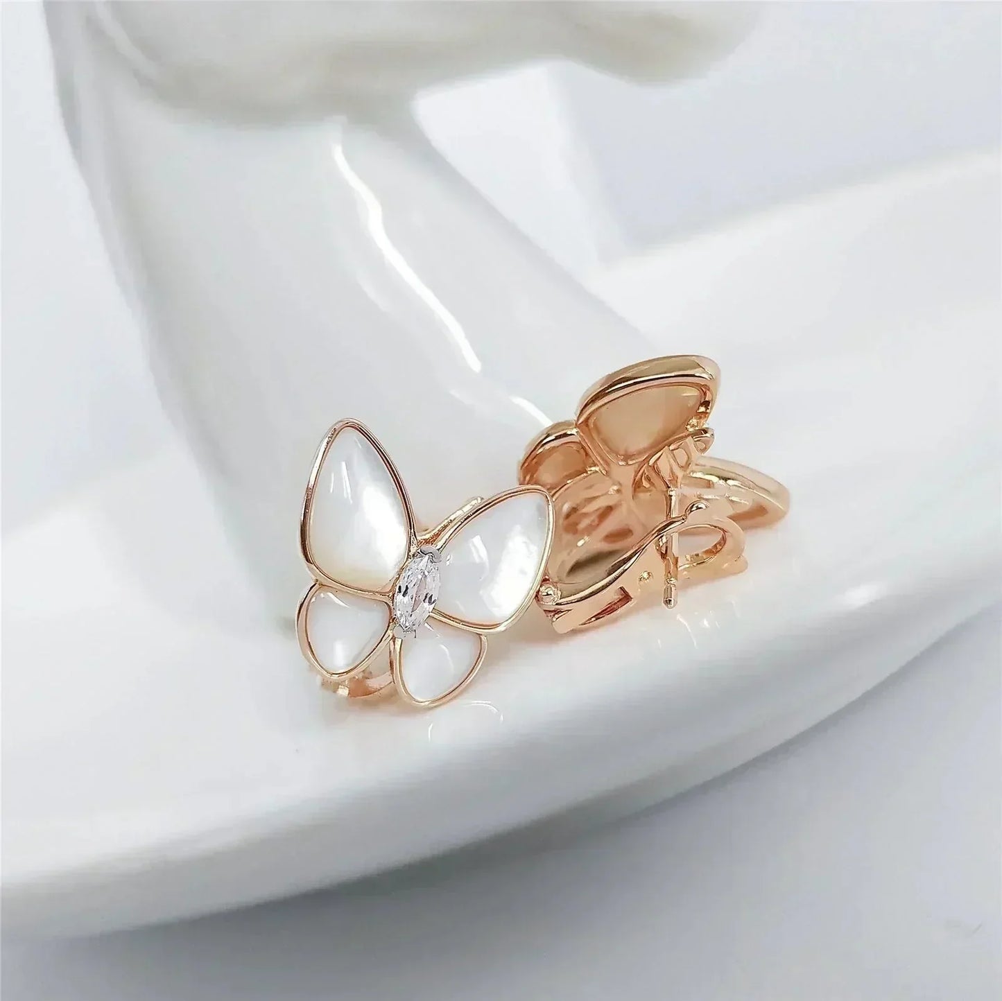 [Psychic Jewelrys]BUTTERFLY MOP DIAMOND EARRINGS
