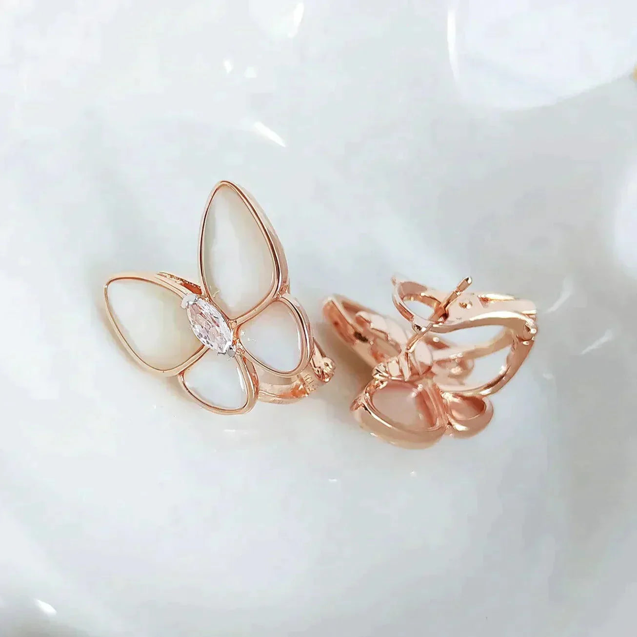 [Psychic Jewelrys]BUTTERFLY MOP DIAMOND EARRINGS