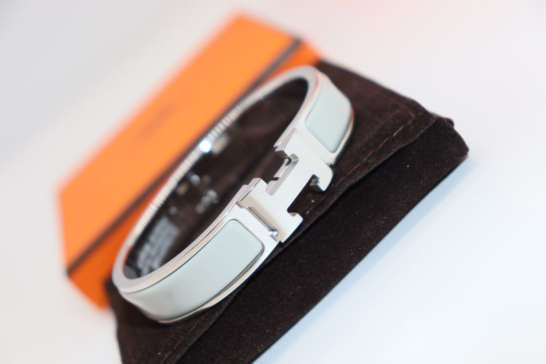 [Psychic Jewelrys]H LIGHT BLUE BRACELET