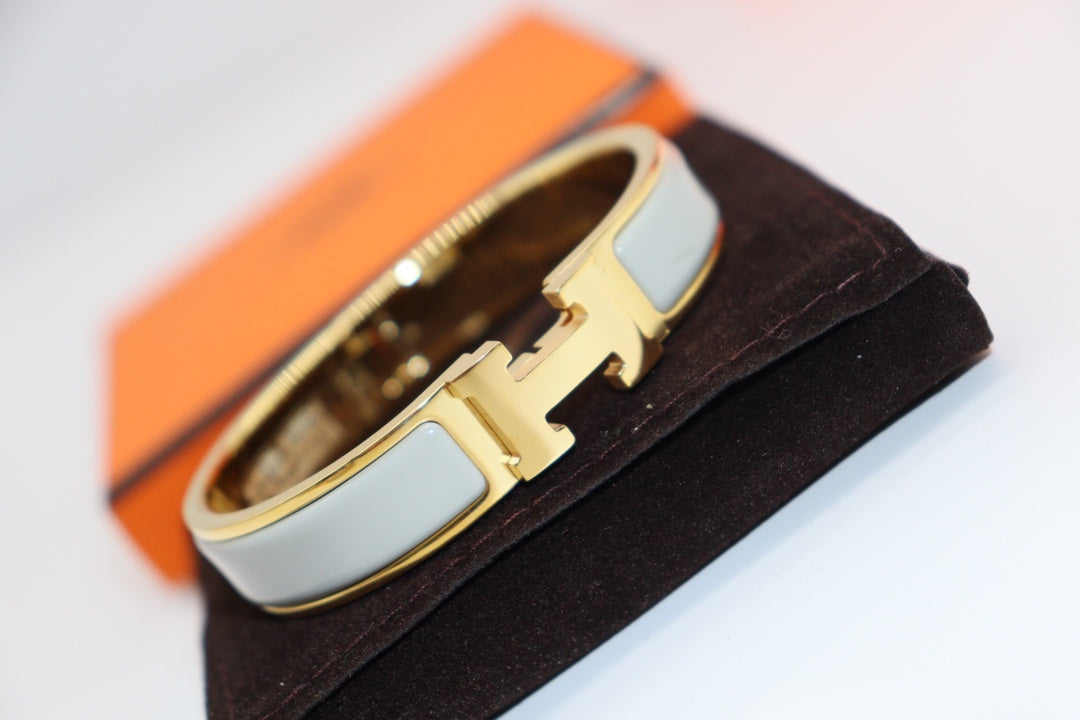 [Psychic Jewelrys]H LIGHT BLUE BRACELET