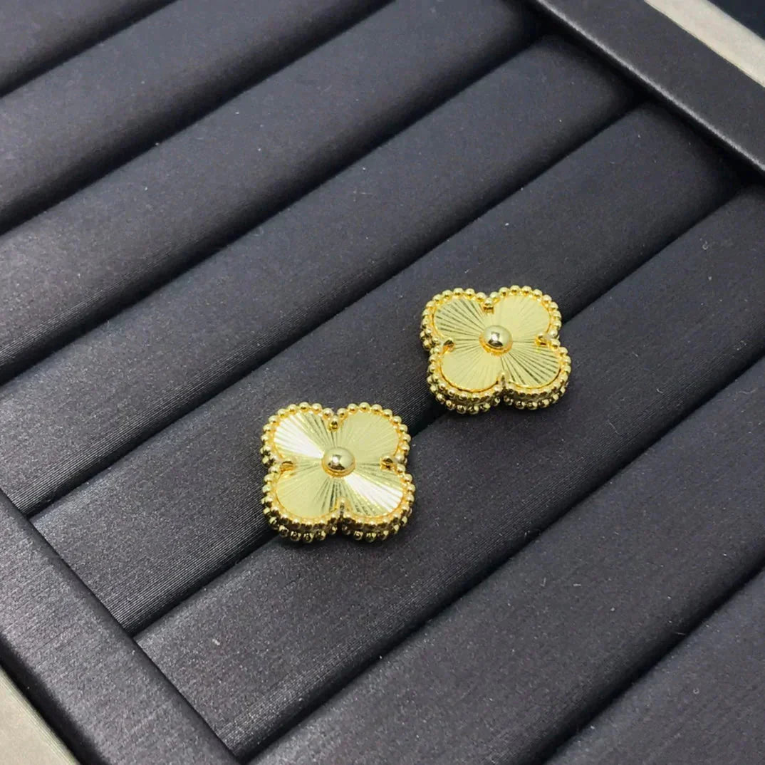 [Psychic Jewelrys]CLOVER MINI 9.5MM LASER EARRINGS