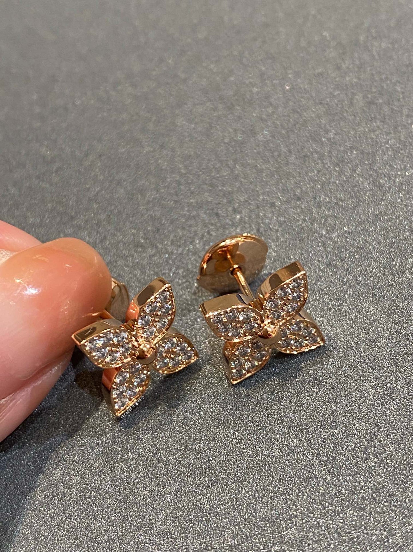 [Psychic Jewelrys]STAR DIAMOND EARRINGS