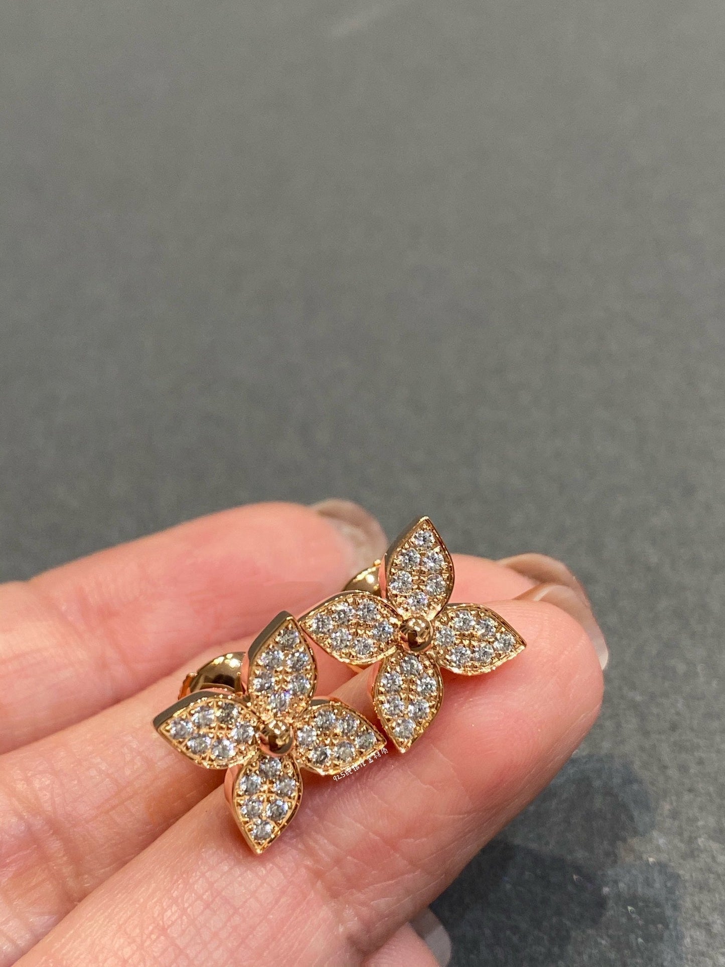 [Psychic Jewelrys]STAR DIAMOND EARRINGS