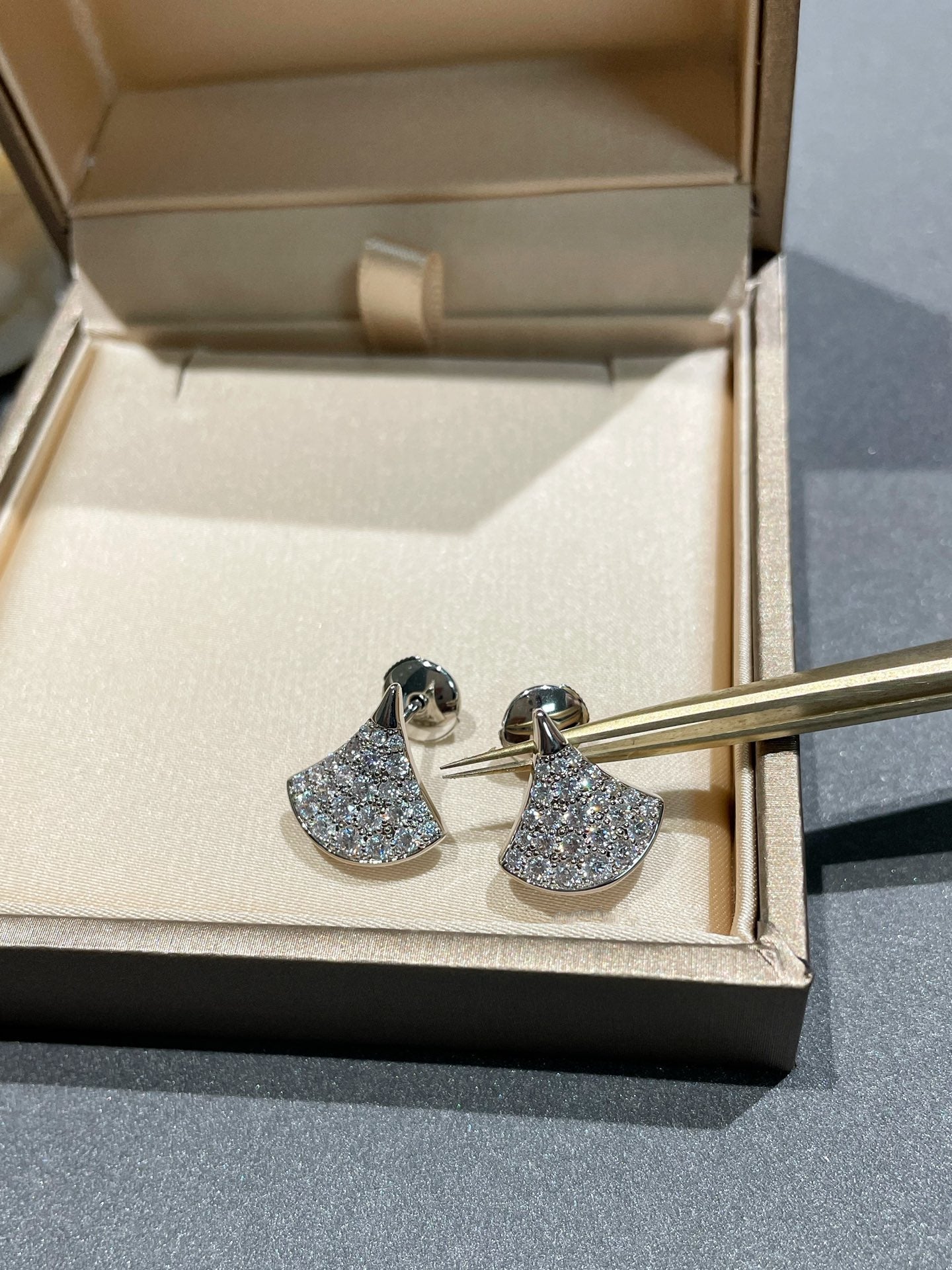 [Psychic Jewelrys]DREAM STUD EARRINGS DIAMOND
