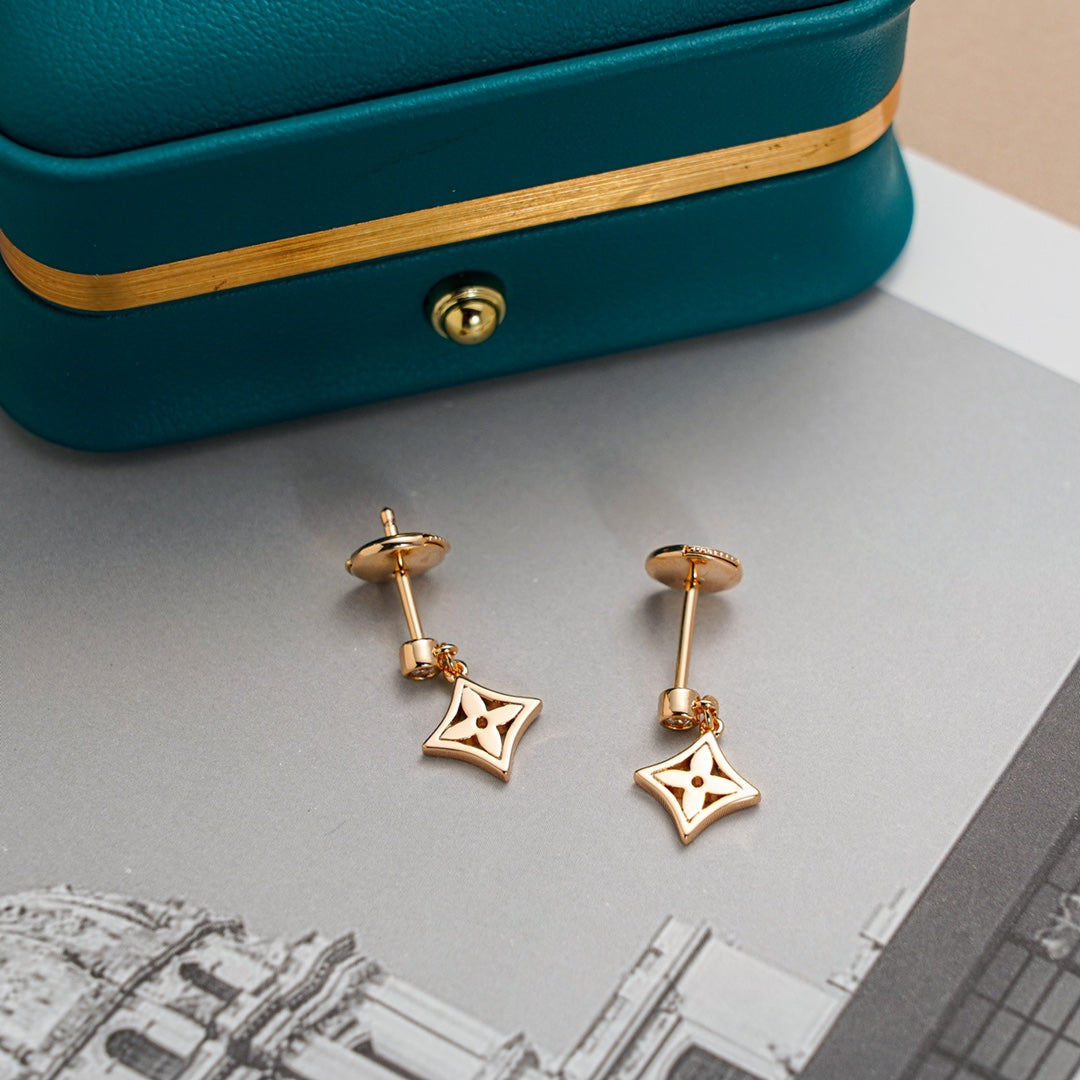 [Psychic Jewelrys]STAR EARRINGS GOLD