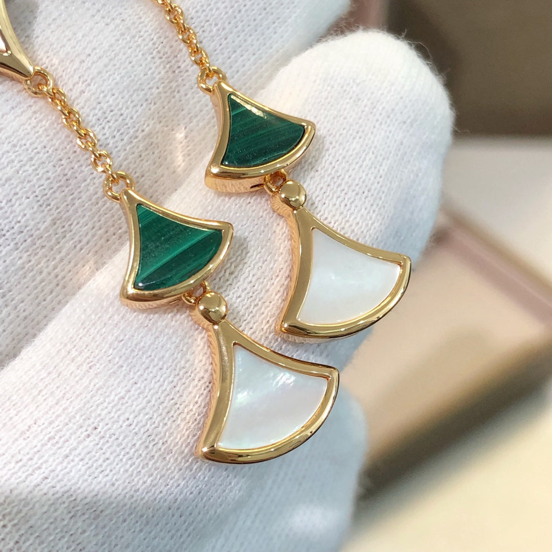 [Psychic Jewelrys]DREAM EARRINGS 3 MOTIFS MALACHITE MOP PINK GOLD