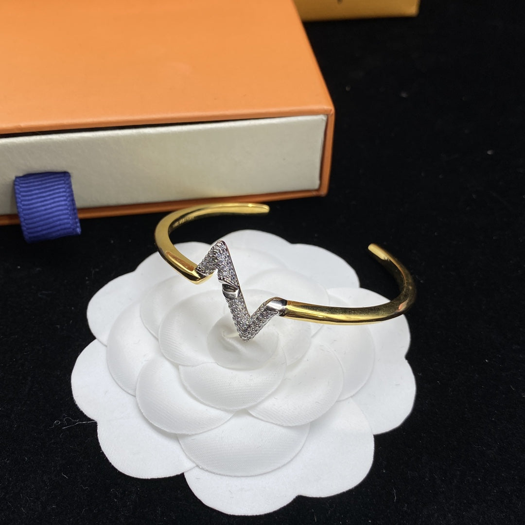[Psychic Jewelrys]VOLTE UPSITE DOWN DIAMOND GOLD OPEN BRACELET