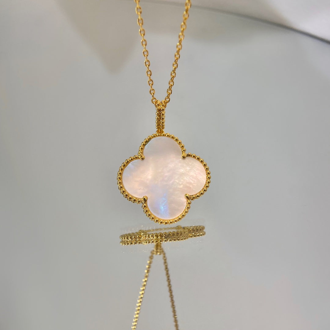 [Psychic Jewelrys]CLOVER 25MM MOP LARGE PENDANT NECKLACE