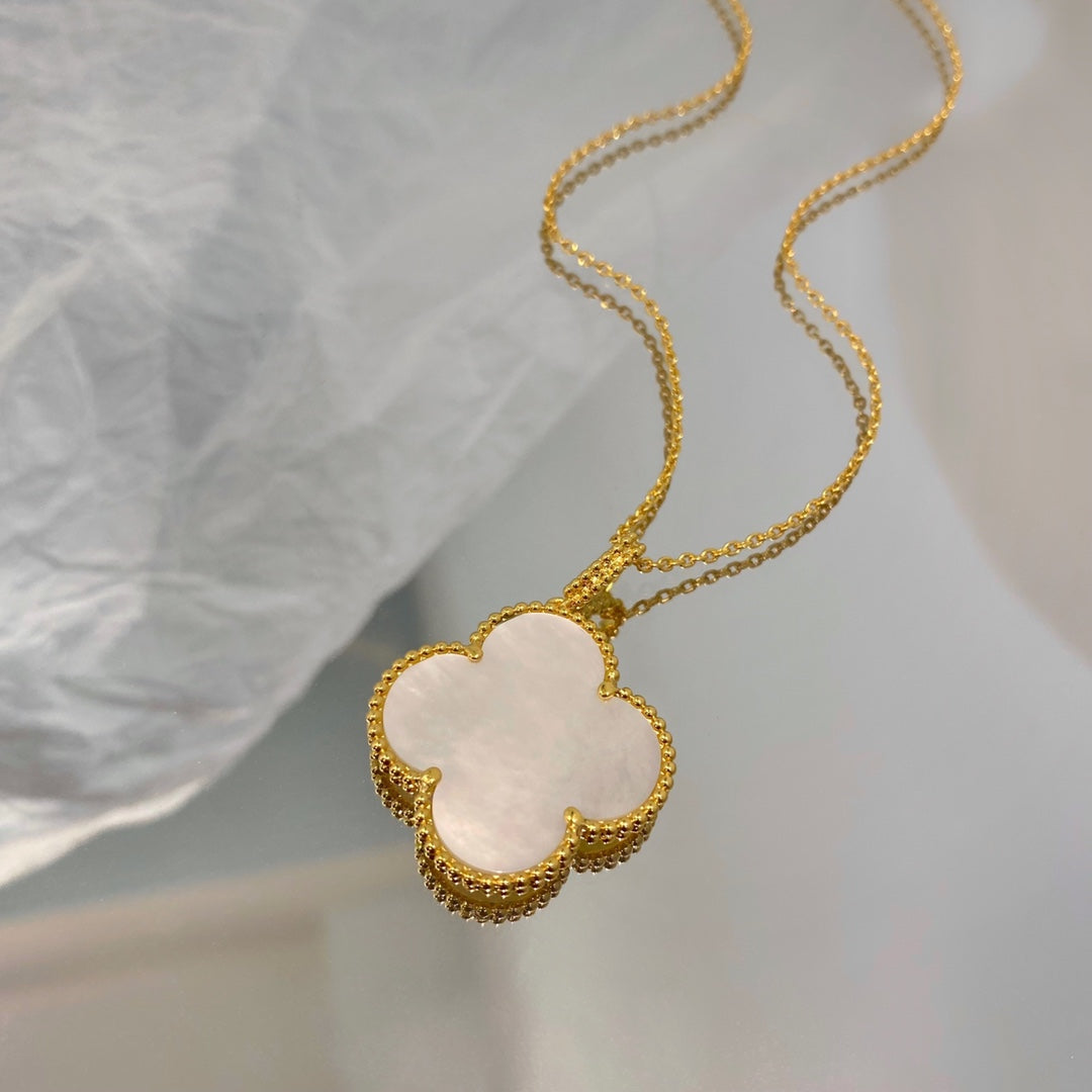 [Psychic Jewelrys]CLOVER 25MM MOP LARGE PENDANT NECKLACE