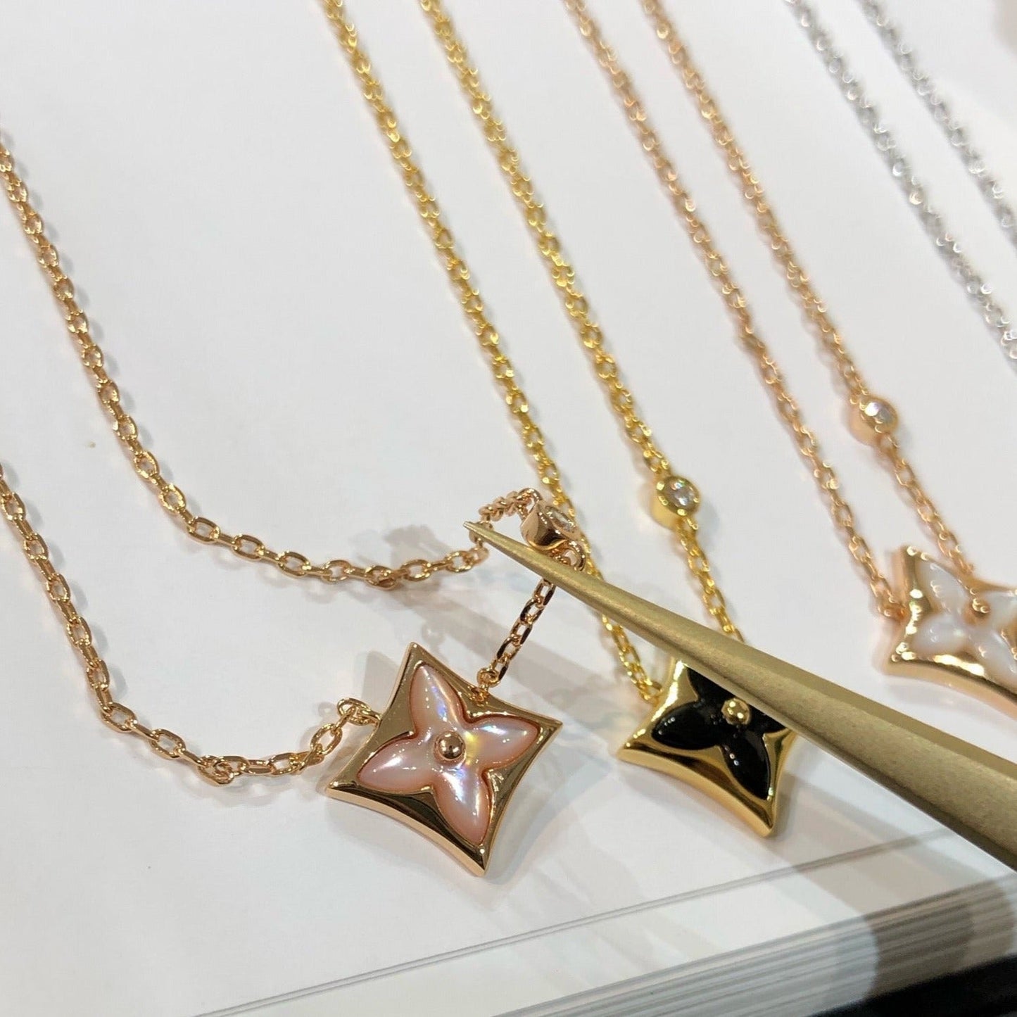 [Psychic Jewelrys]STAR BLACK MOP NECKLACE
