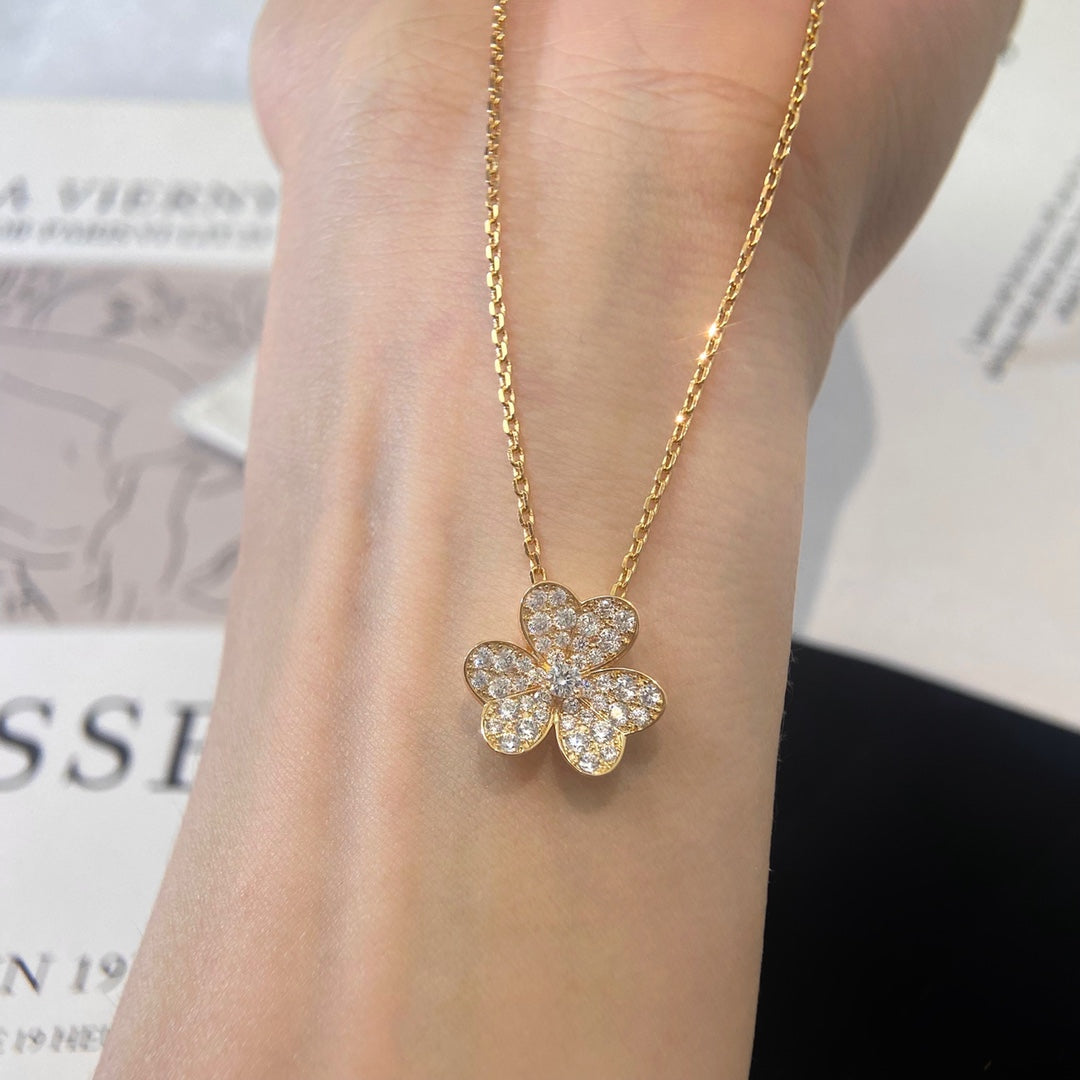 [Psychic Jewelrys]FLOWER DIAMOND NECKLACE
