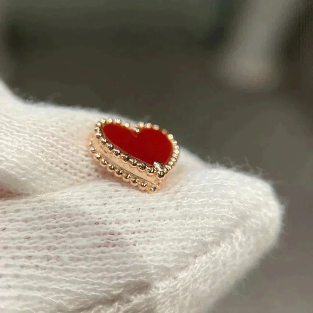 [Psychic Jewelrys]HEART CARNELIAN STUD EARRINGS