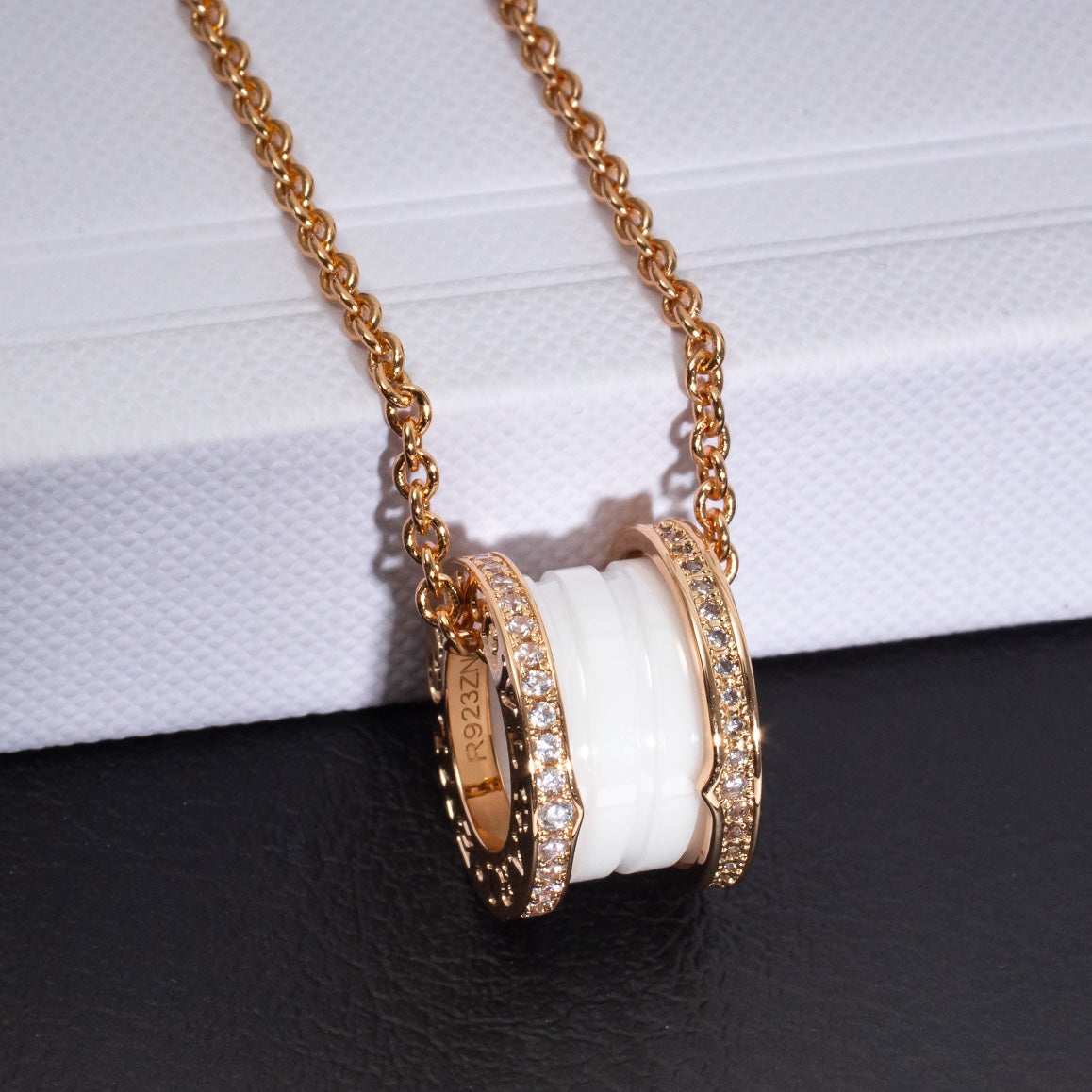 [Psychic Jewelrys]ZERO 1 WHITE CERAMIC PINK GOLD DIAMOND NECKLACE