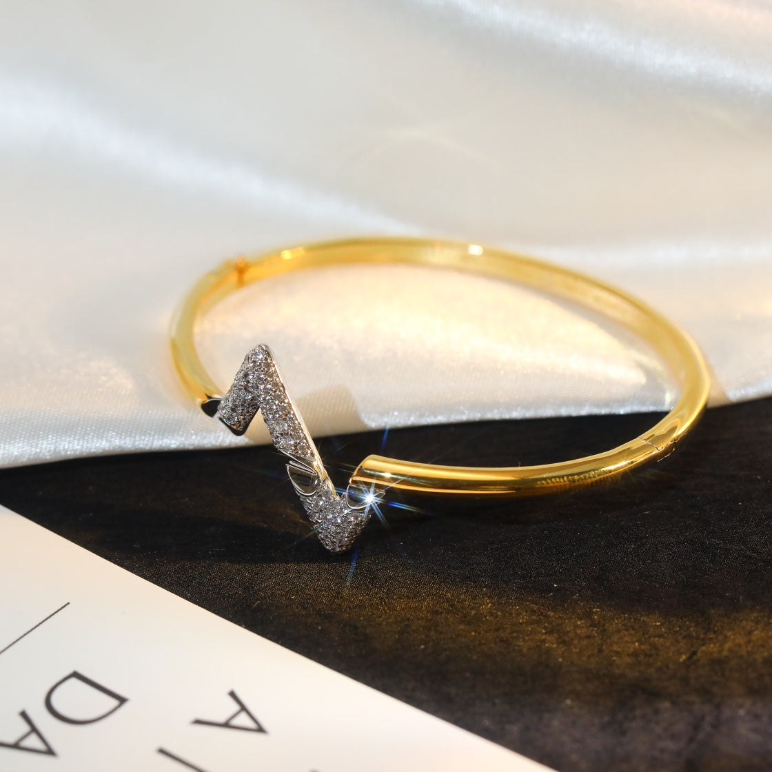[Psychic Jewelrys]VOLTE UPSITE DOWN GOLD DIAMOND BRACELET
