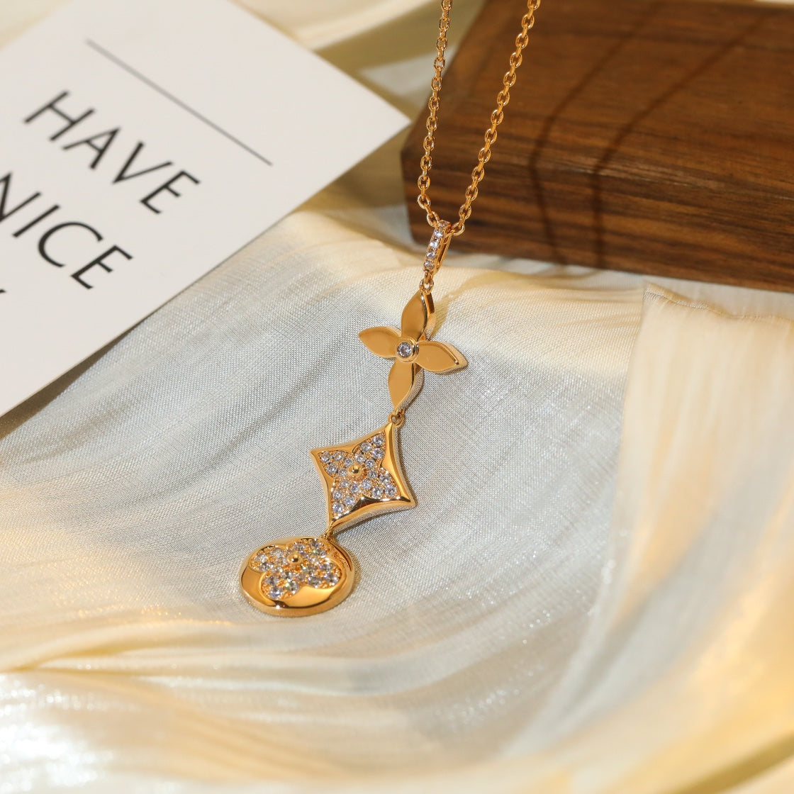 [Psychic Jewelrys]STAR AND SUN DIAMOND PINK GOLD NECKLACE