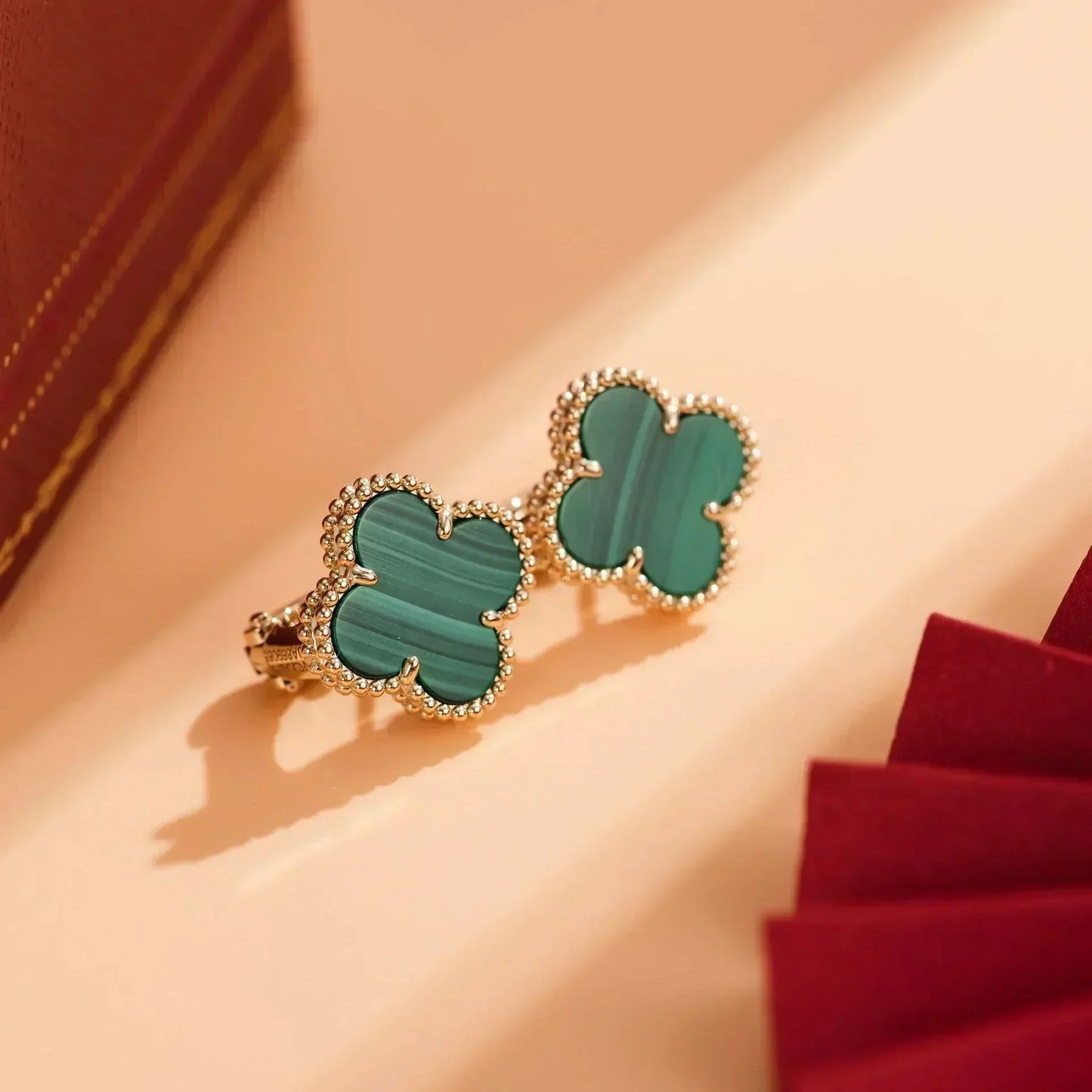 [Psychic Jewelrys]CLOVER MEDIUM 1 MOTIFS MALACHITE  EARRINGS