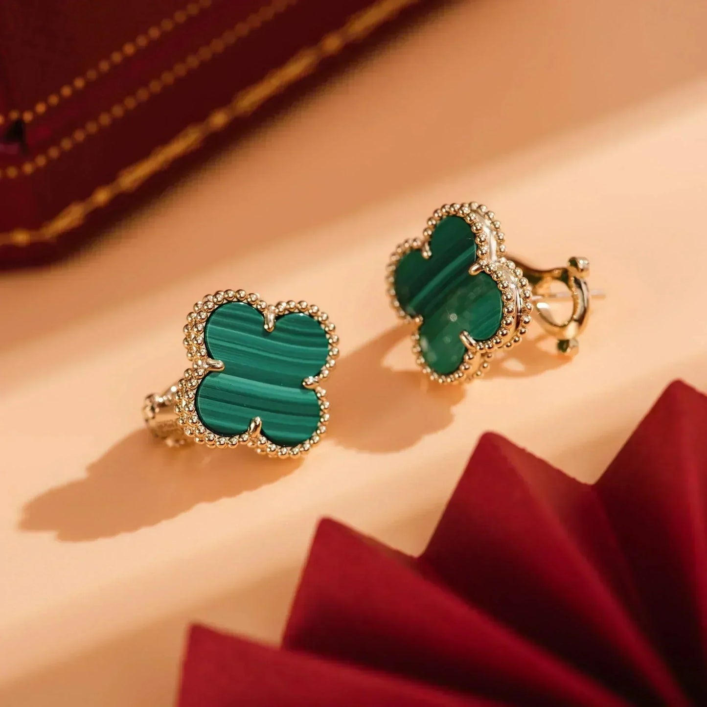 [Psychic Jewelrys]CLOVER MEDIUM 1 MOTIFS MALACHITE  EARRINGS