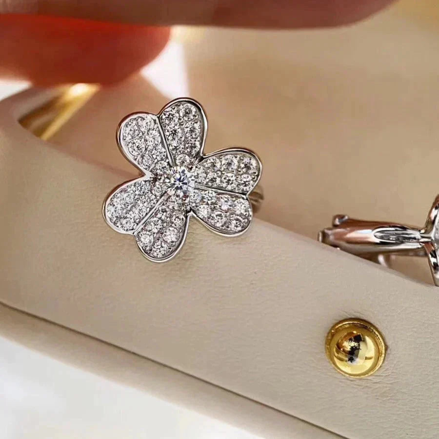 [Psychic Jewelrys]CLOVER COMOS DIAMOND EARRINGS SILVER
