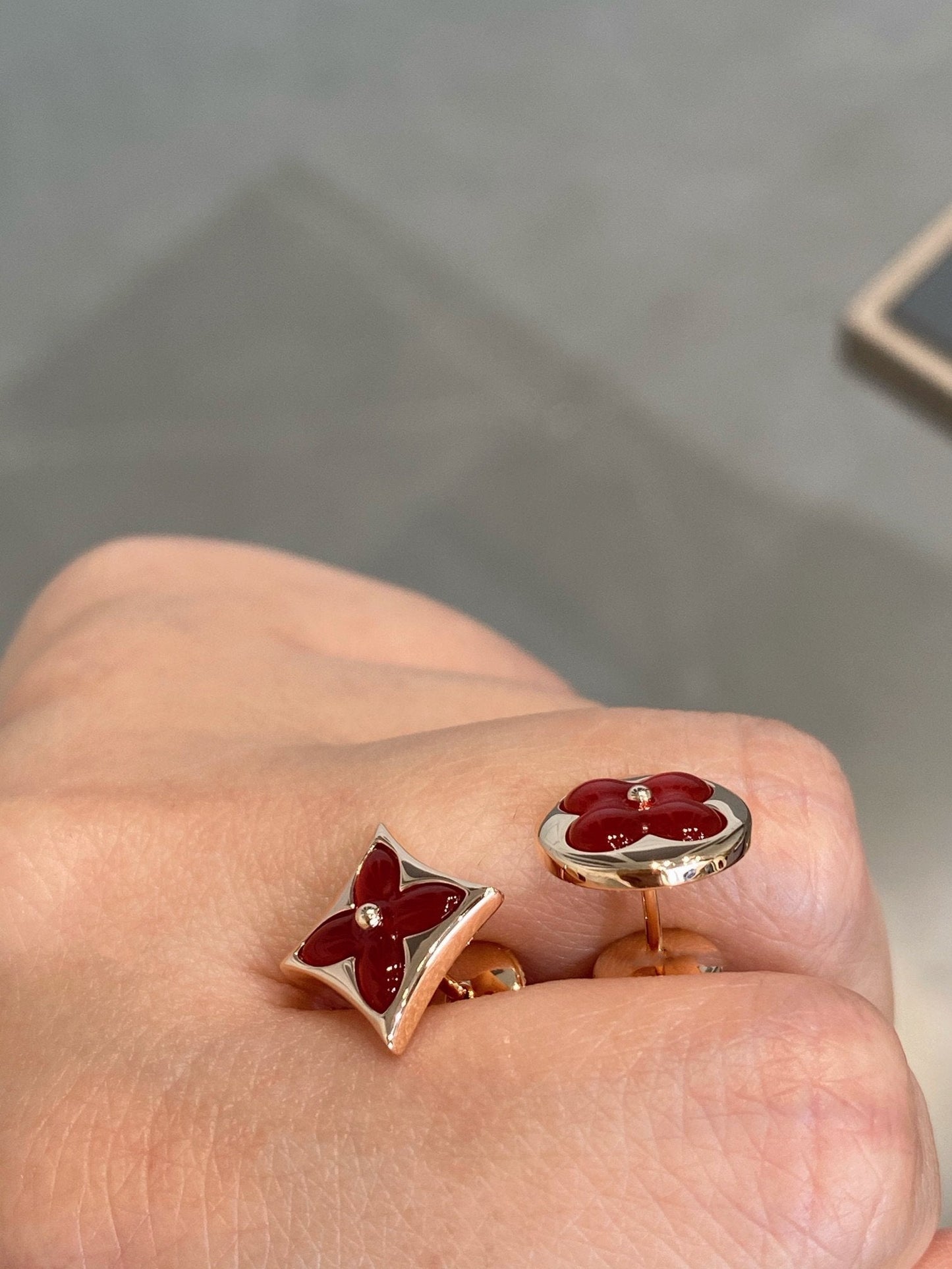 [Psychic Jewelrys]STAR AND SUN PINK GOLD CARNELIAN STUD EARRINGS