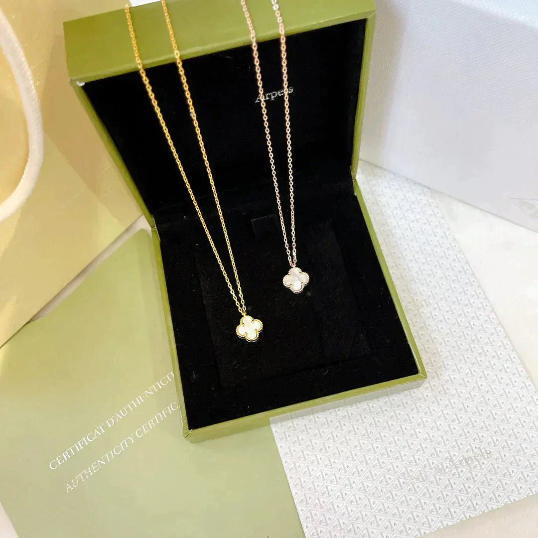 [Psychic Jewelrys]CLOVER MINI 9.5MM WHITE MOTHER-OF-PEARL NECKLACE
