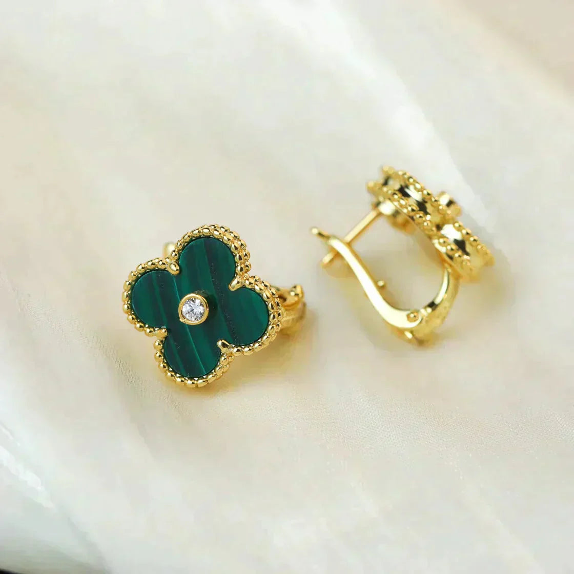 [Psychic Jewelrys]CLOVER MEDIUM 1 MOTIFS MALACHITE DIAMOND EARRINGS