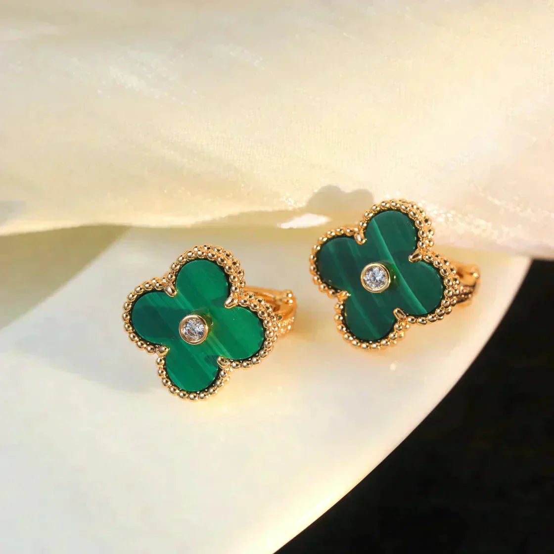 [Psychic Jewelrys]CLOVER MEDIUM 1 MOTIFS MALACHITE DIAMOND EARRINGS