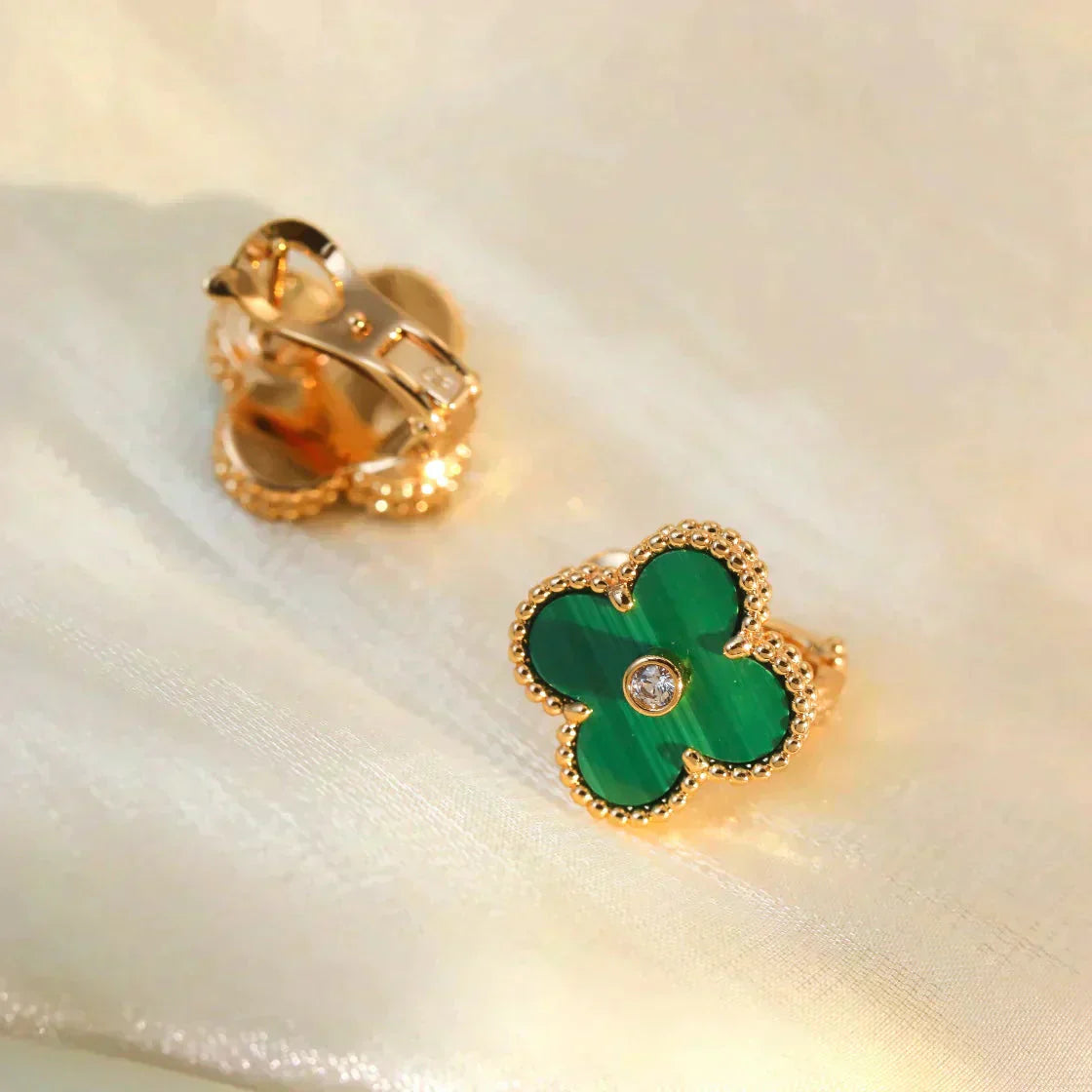 [Psychic Jewelrys]CLOVER MEDIUM 1 MOTIFS MALACHITE DIAMOND EARRINGS