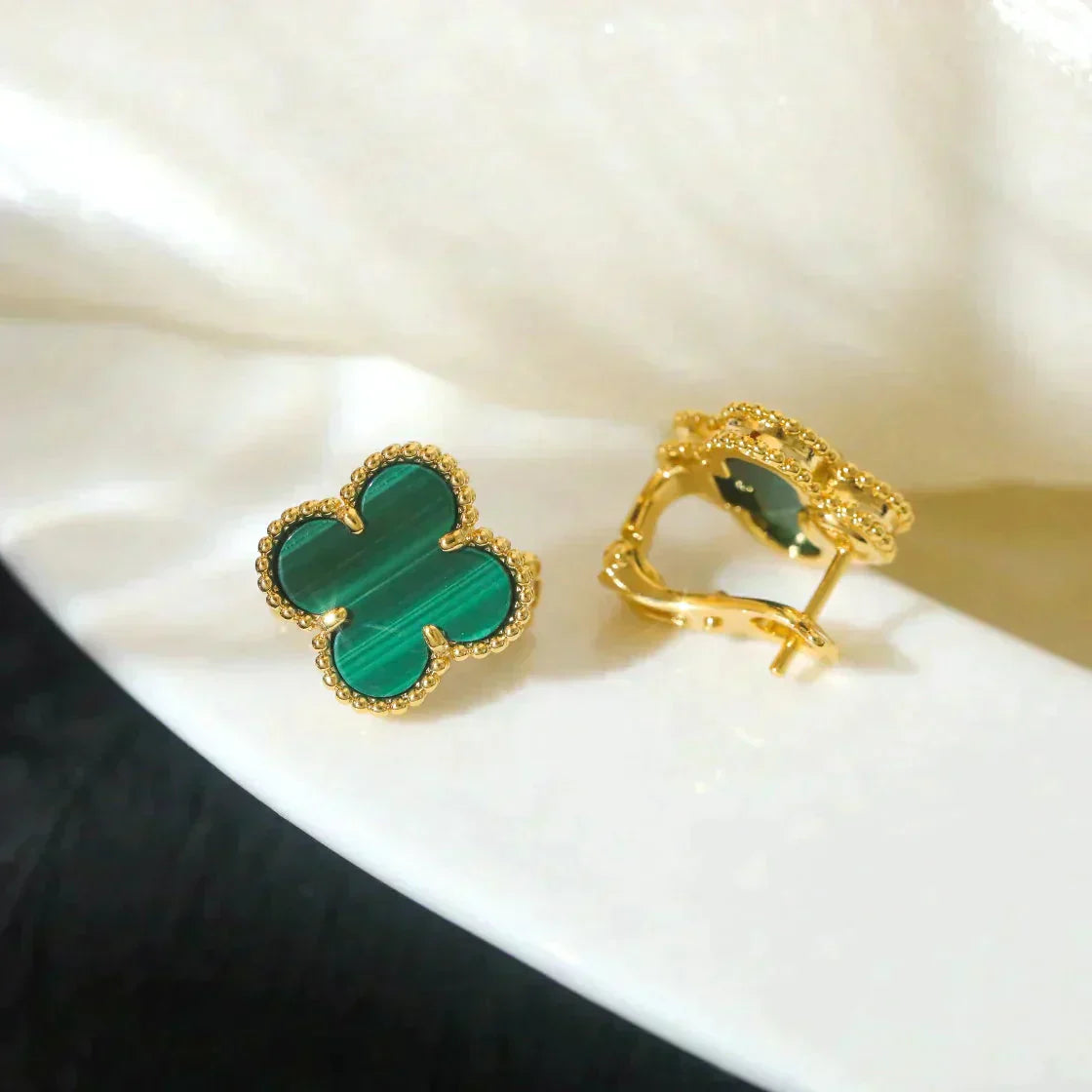 [Psychic Jewelrys]CLOVER MEDIUM 1 MOTIFS MALACHITE  EARRINGS