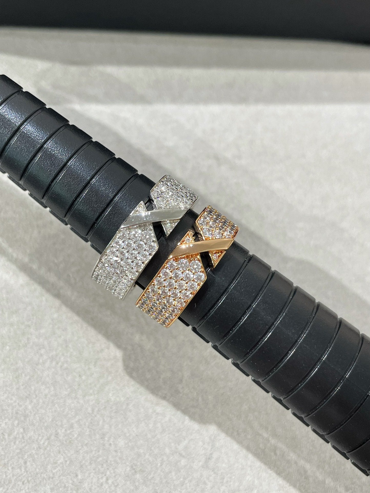 [Psychic Jewelrys]LIENS EVIDENCE  DIAMOND PAVED RING