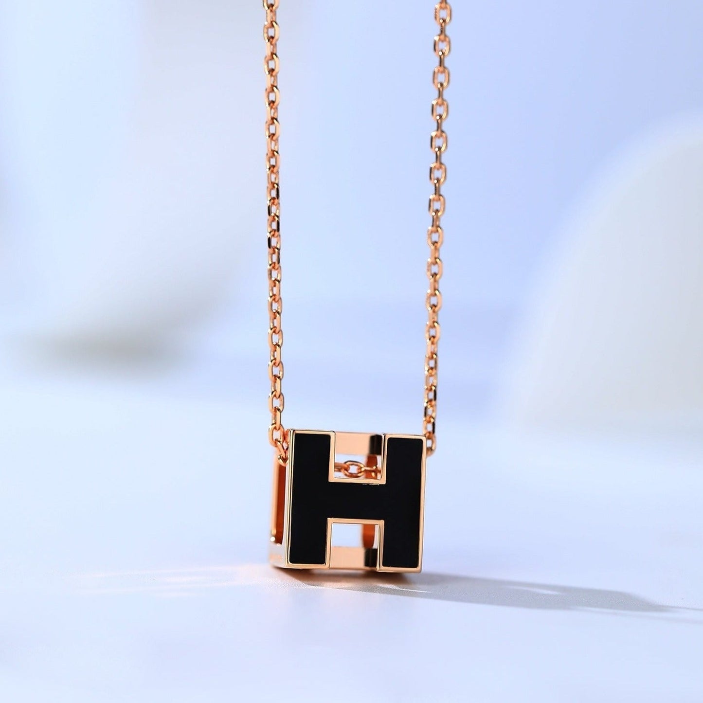 [Psychic Jewelrys]H CAGE PINK GOLD NECKLACE