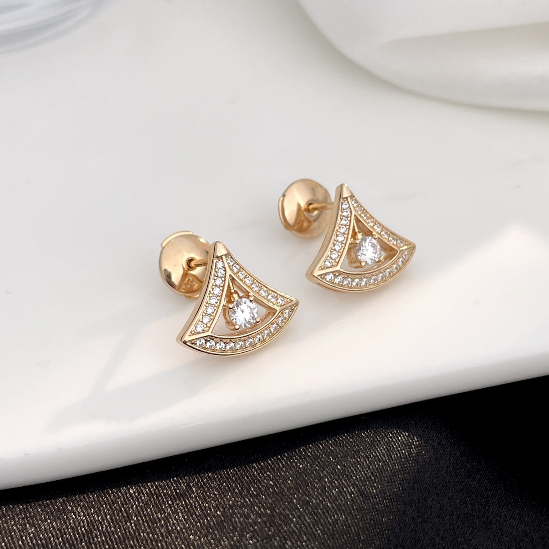 [Psychic Jewelrys]DREAM MINI DIAMOND STUD EARRINGS