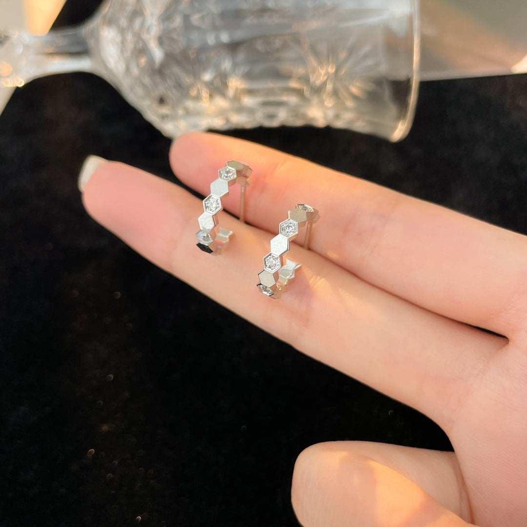 [Psychic Jewelrys]BEE LOVE DIAMOND HOOP EARRINGS