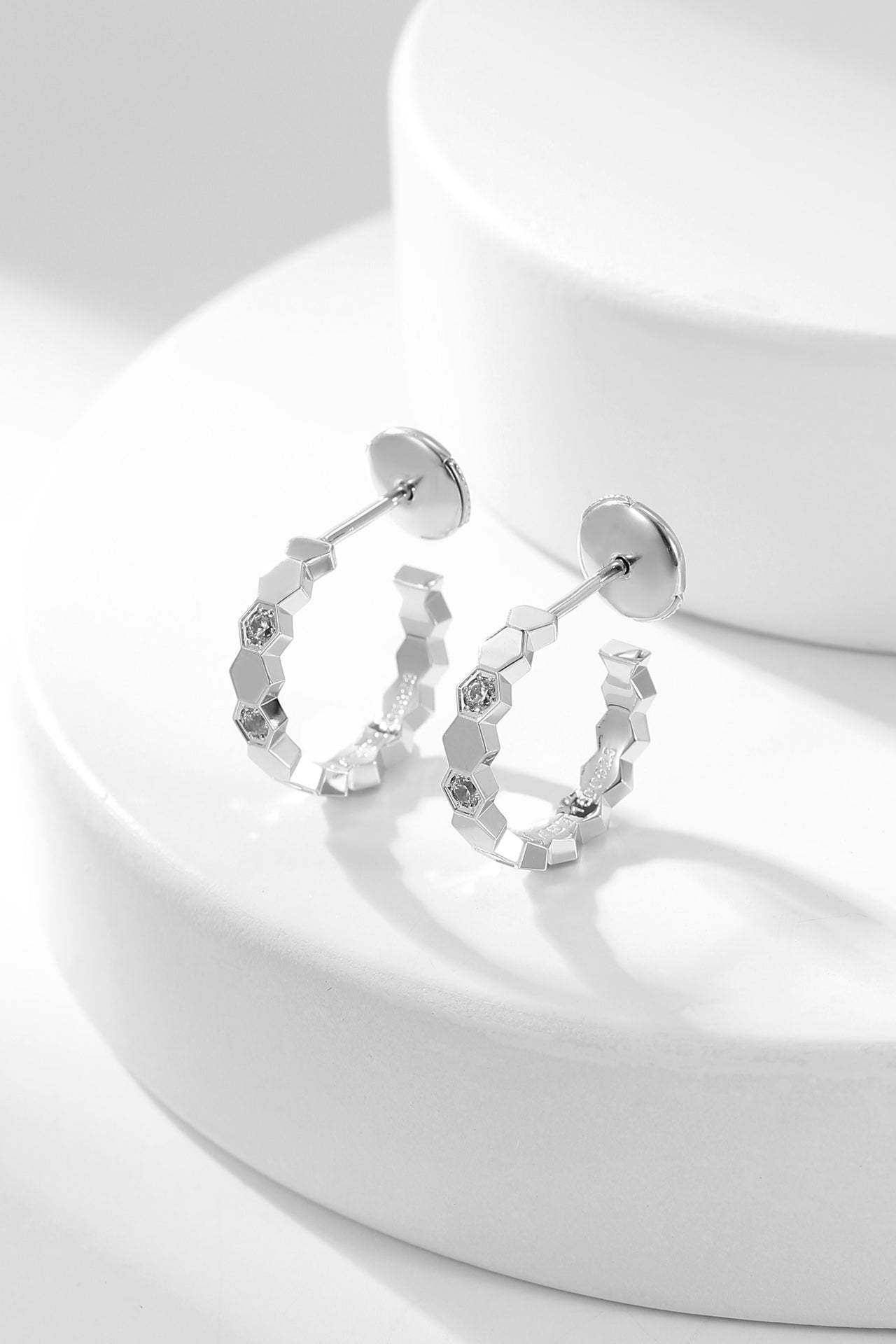 [Psychic Jewelrys]BEE LOVE DIAMOND HOOP EARRINGS