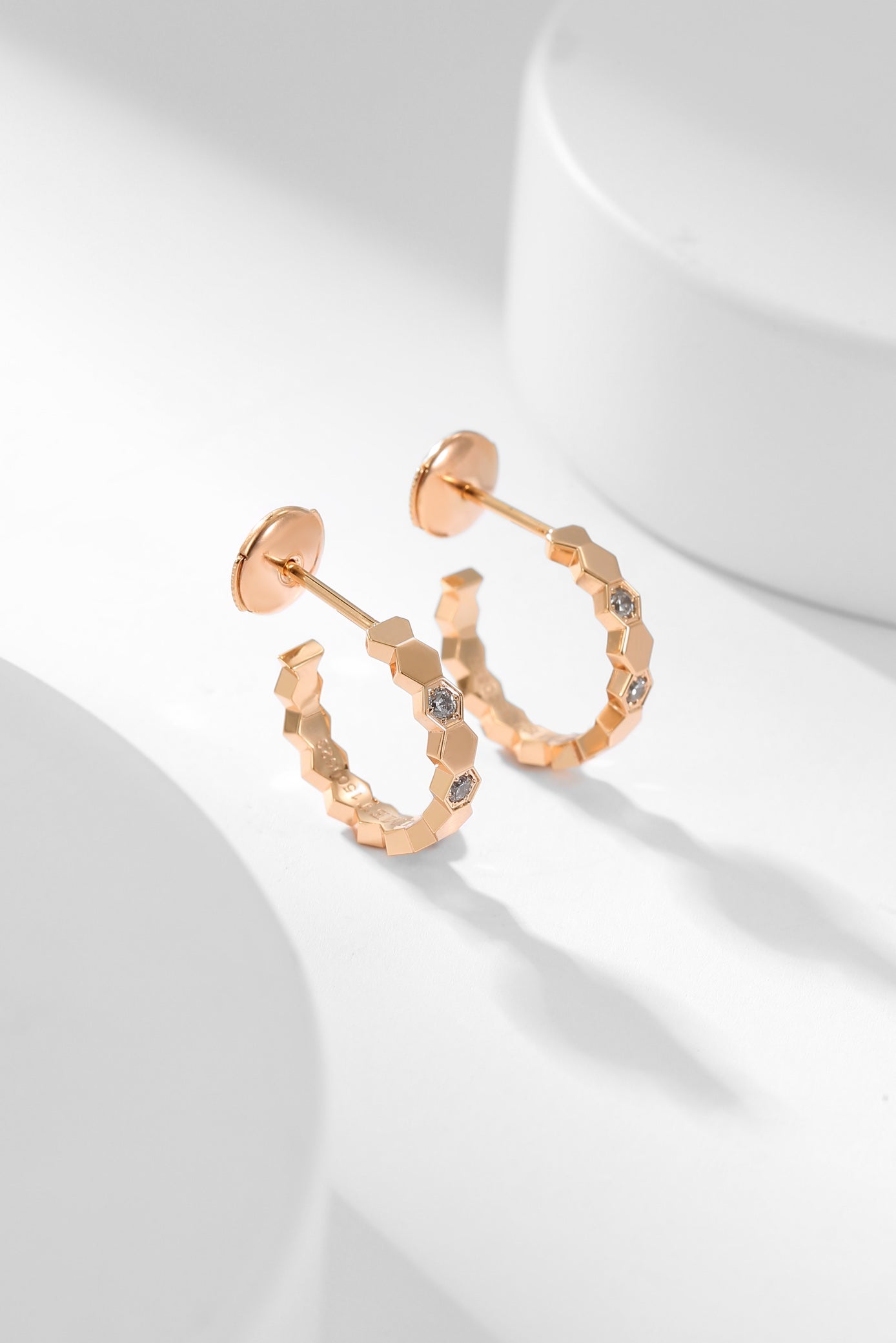 [Psychic Jewelrys]BEE LOVE DIAMOND HOOP EARRINGS