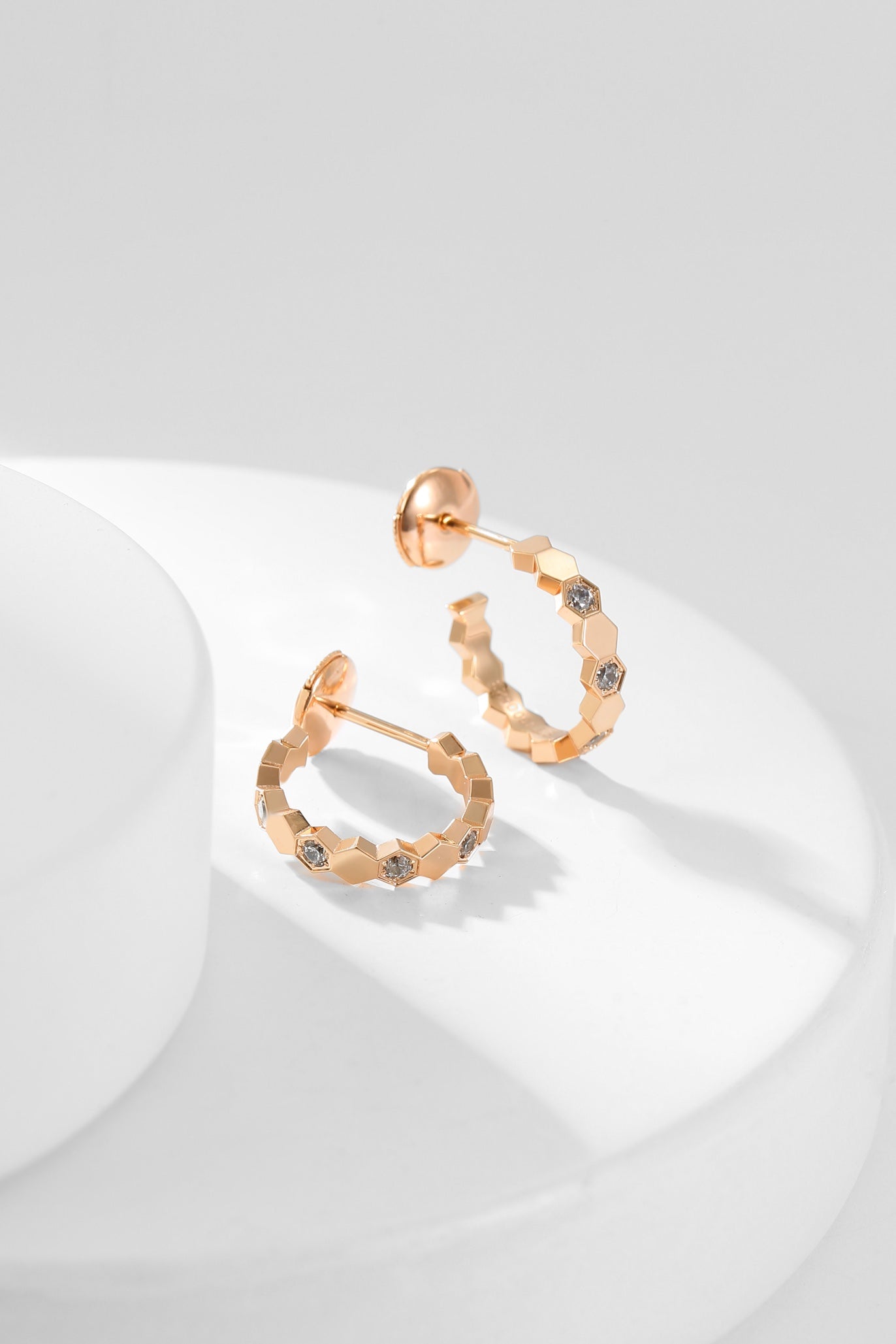 [Psychic Jewelrys]BEE LOVE DIAMOND HOOP EARRINGS