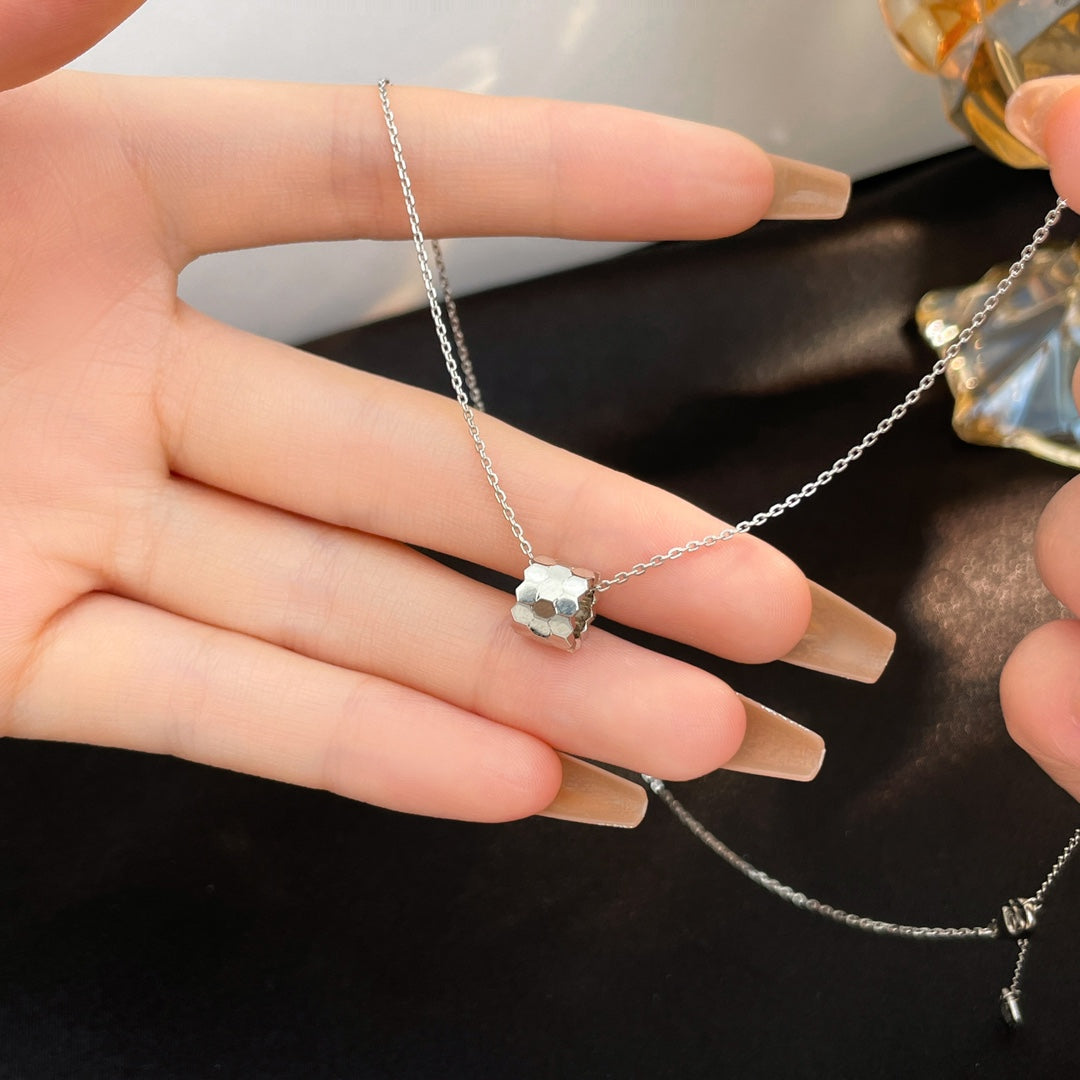 [Psychic Jewelrys]BEE MINI NECKLACE