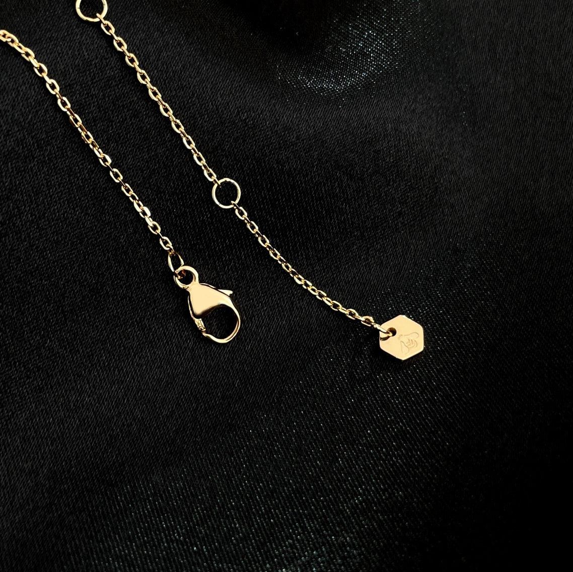 [Psychic Jewelrys]BEE MINI NECKLACE