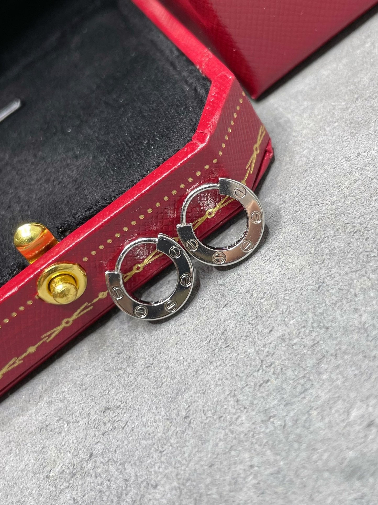 [Psychic Jewelrys]LOVE MINI EARRINGS