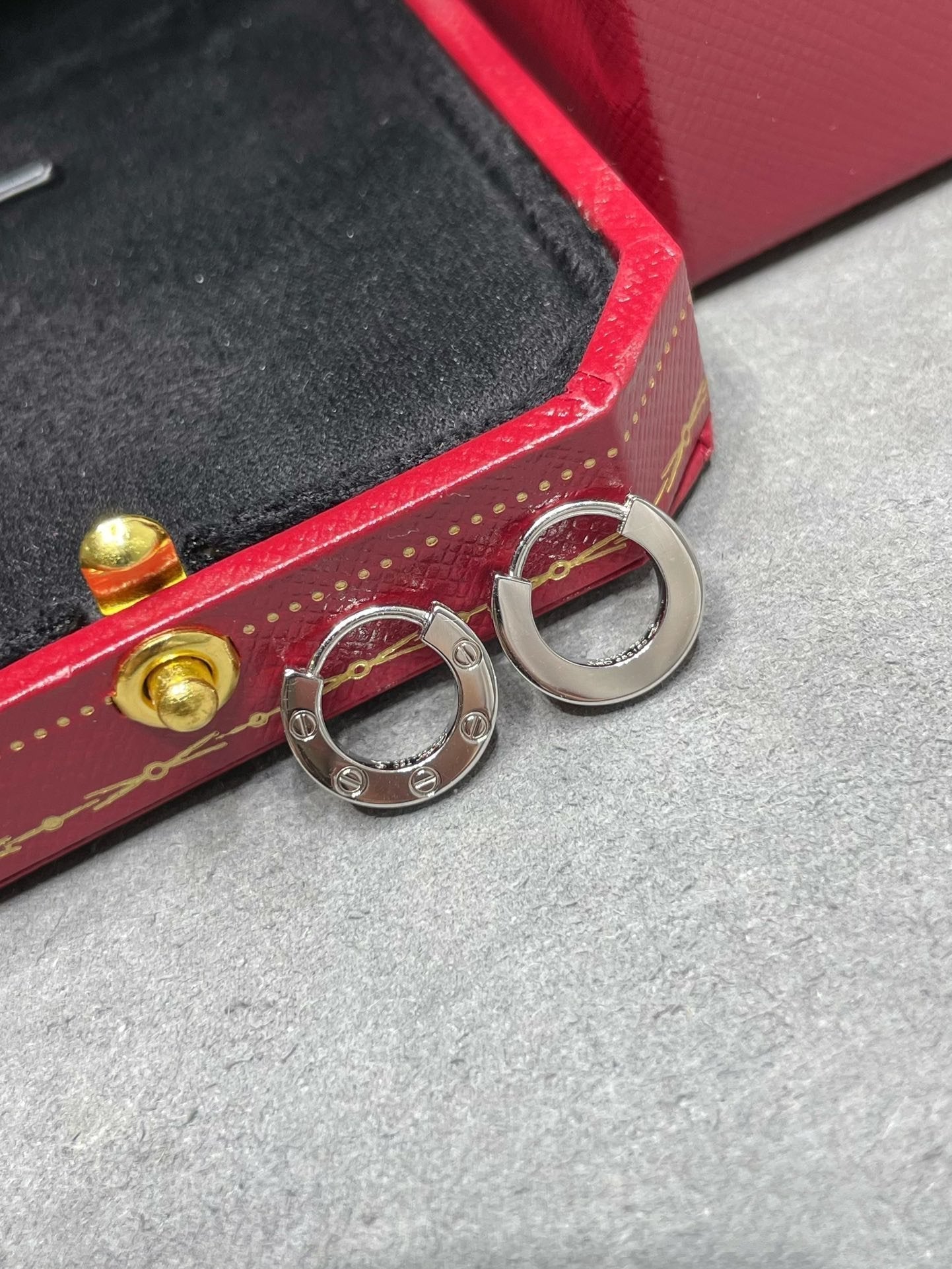 [Psychic Jewelrys]LOVE MINI EARRINGS