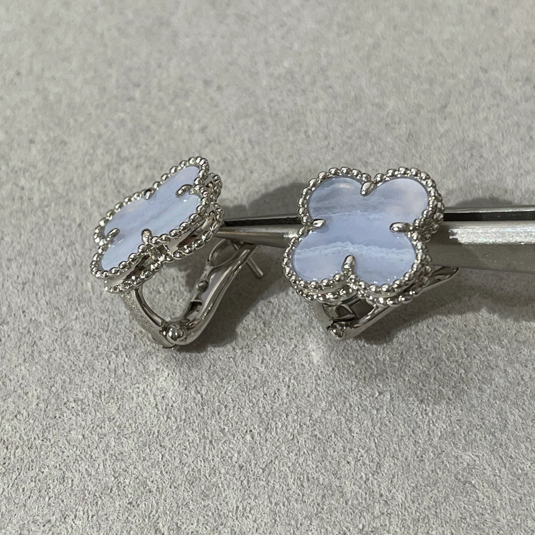 [Psychic Jewelrys]CLOVER CHALCEDONY SILVER STUD EARRINGS