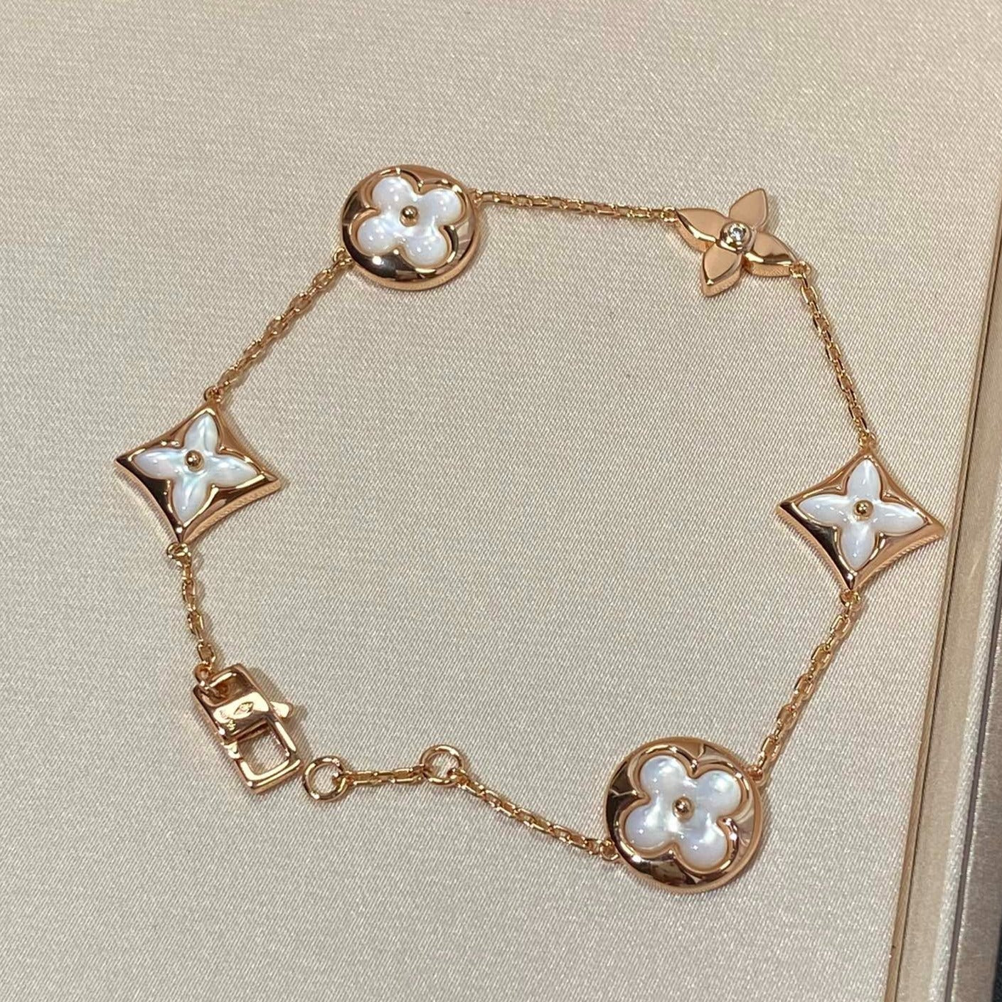 [Psychic Jewelrys]STAR AND SUN 5 MOTIF MOP PINK GOLD BRACELET