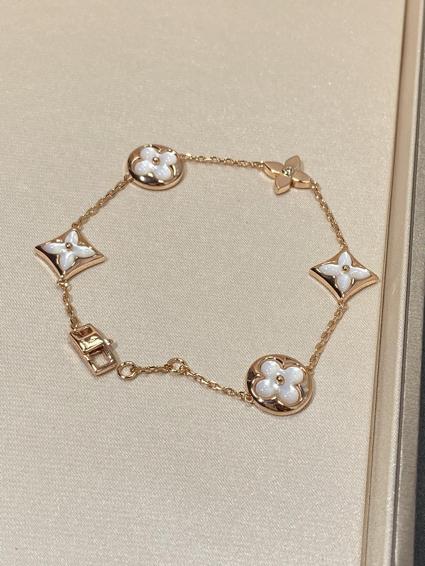 [Psychic Jewelrys]STAR AND SUN 5 MOTIF MOP PINK GOLD BRACELET