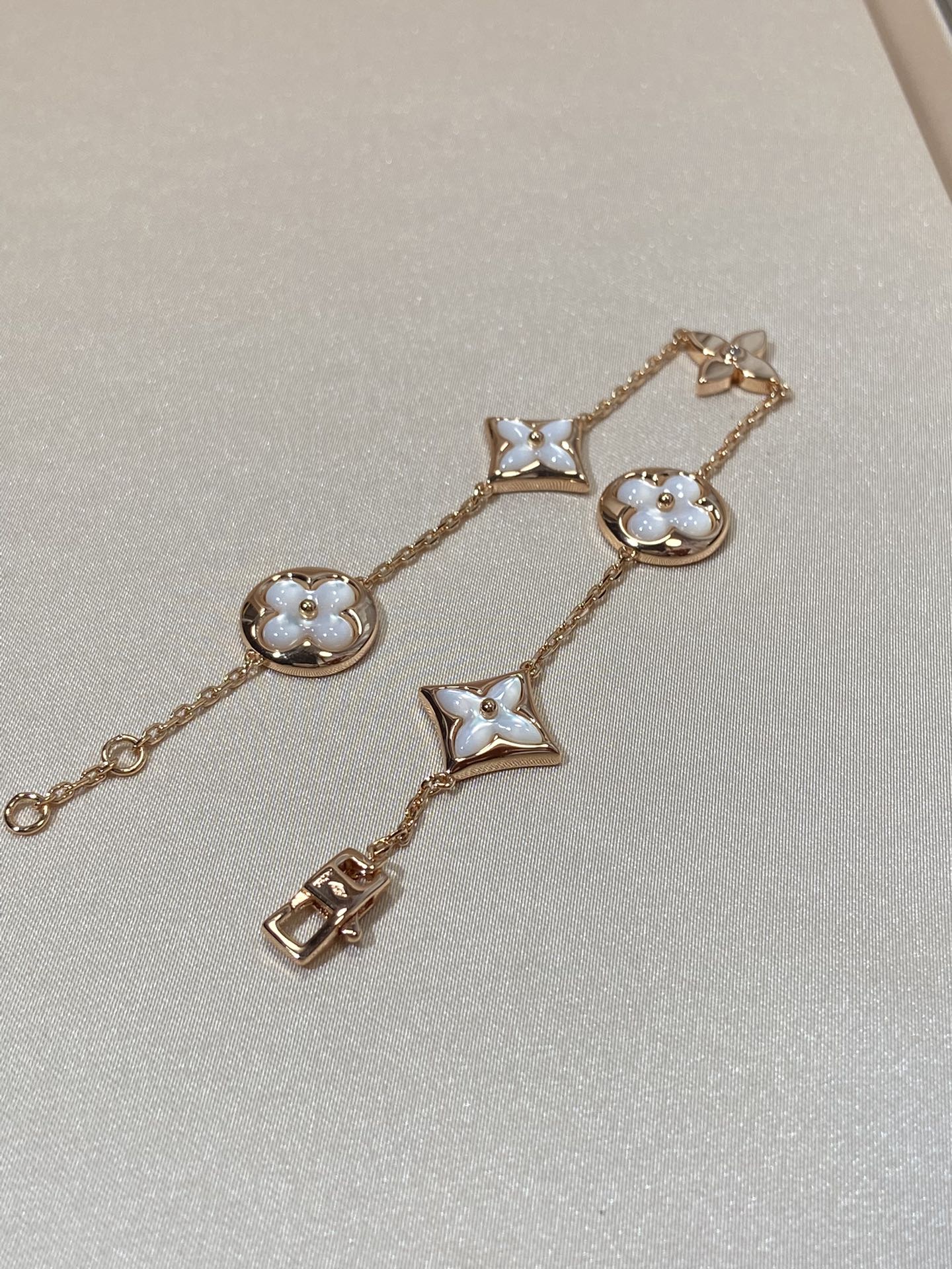 [Psychic Jewelrys]STAR AND SUN 5 MOTIF MOP PINK GOLD BRACELET